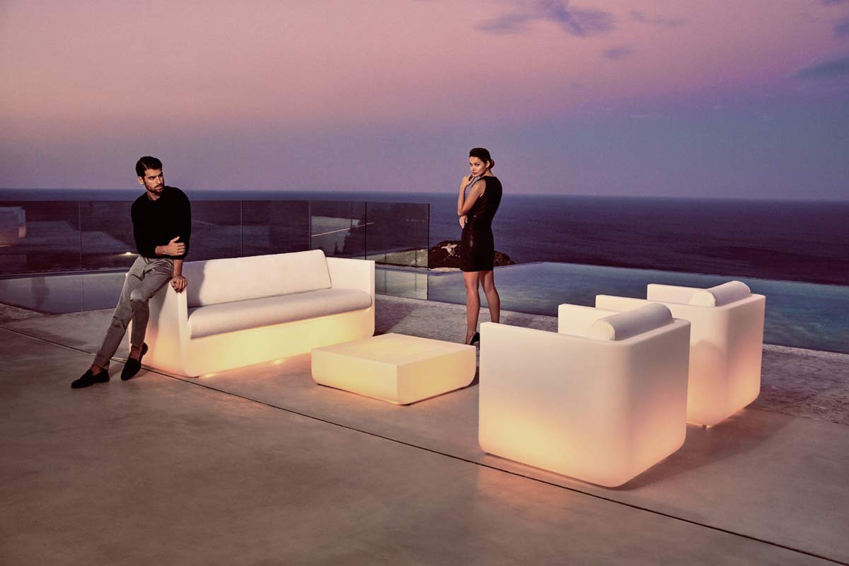 Ulm Sofa - Vondom Zofe in lounge sestavi