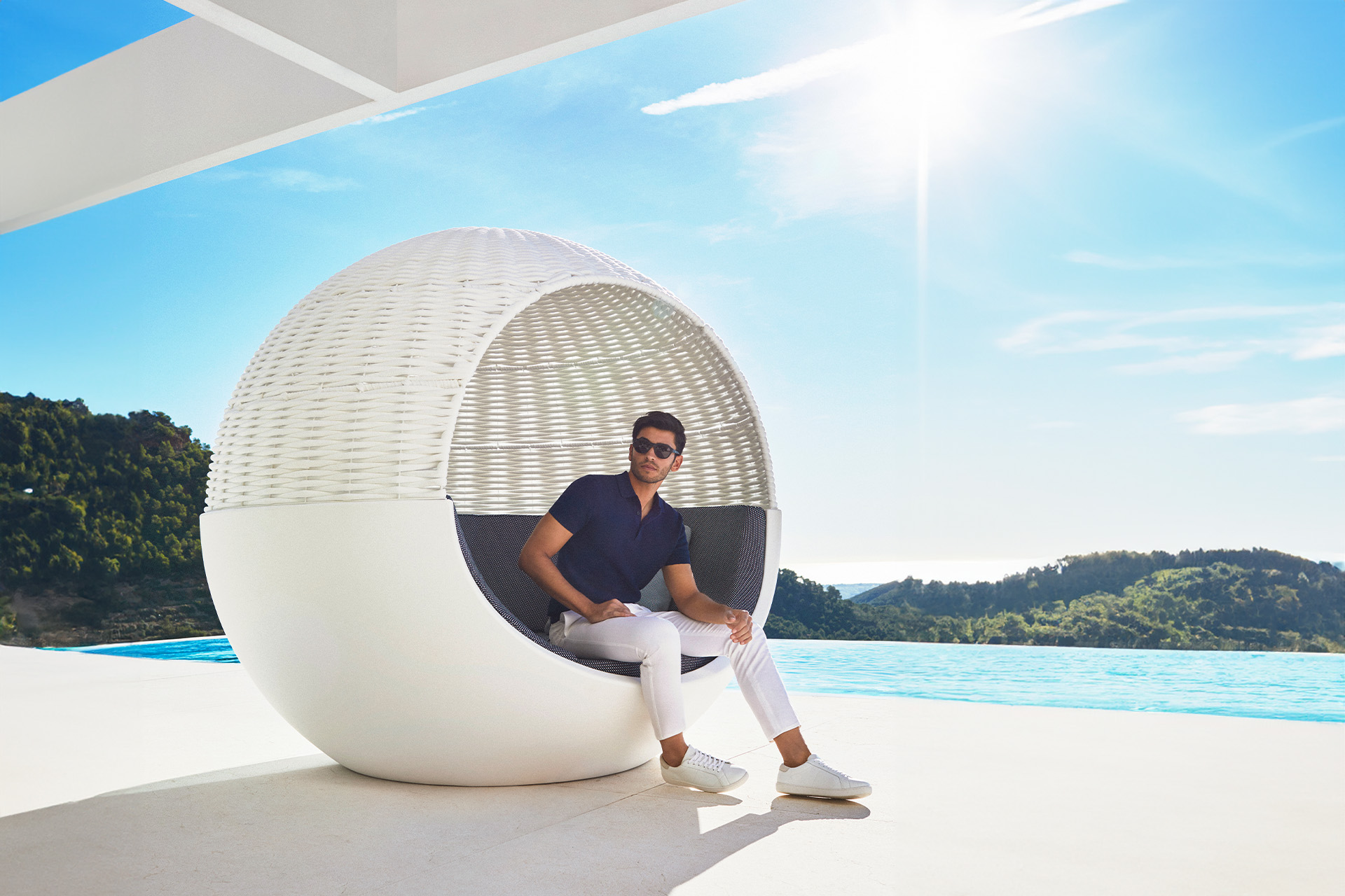 ULM MOON daybed with woven rope parasol - Vondom Zofe in lounge sestavi