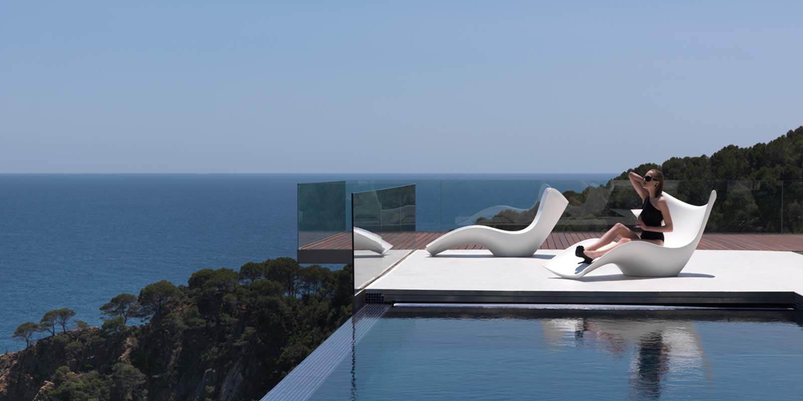 SURF/luxury-outdoor-design-furniture-sunchaise-surf-karimrashid-vondom_4_.jpg