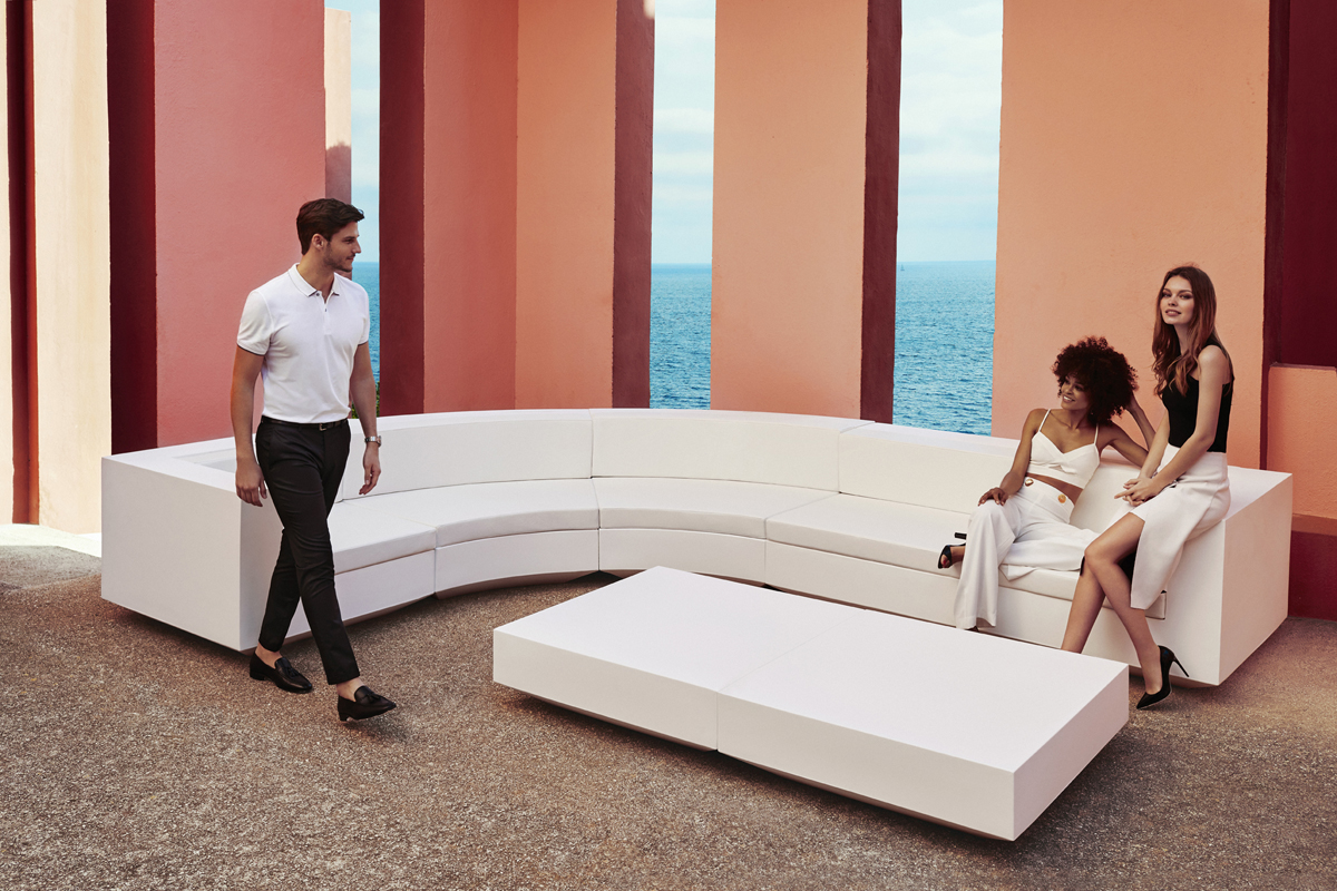 VELA/muebles-exterior-diseño-con-luz-sofa-modulos-vela-ramonesteve-vondom_14_.jpg