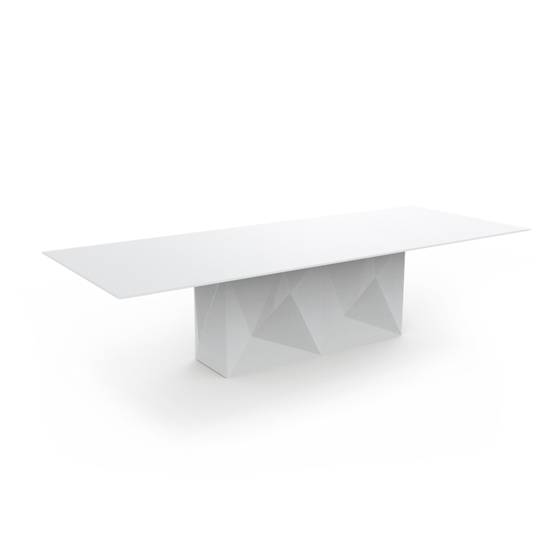Vondom Faz outdoor dinner table Ramon Esteve 2