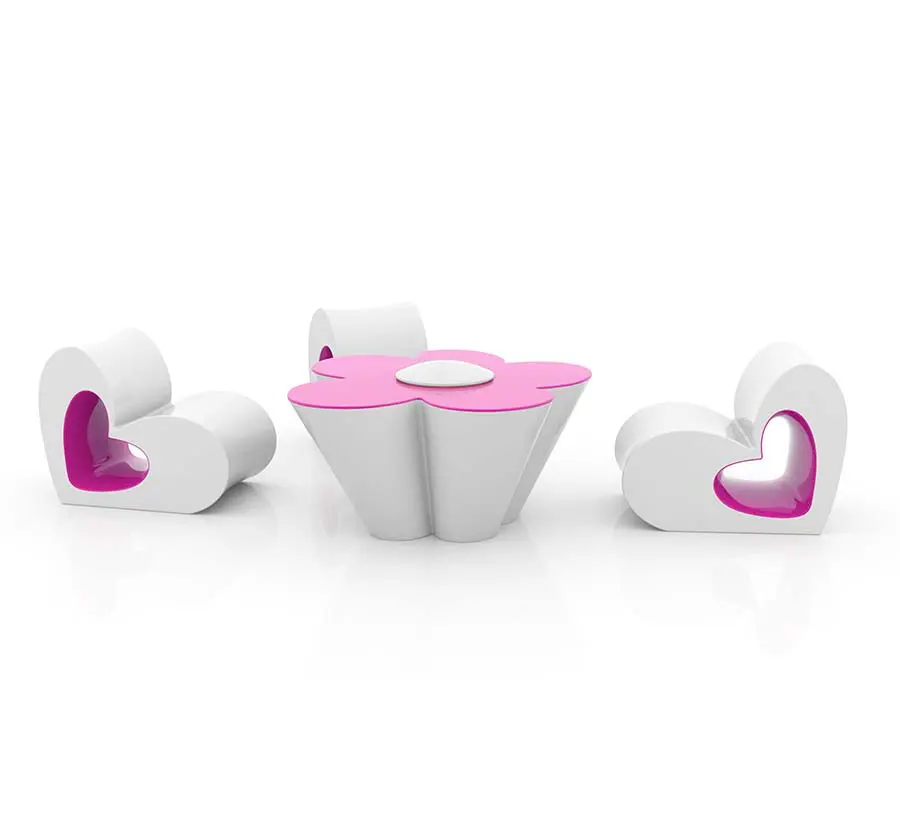 Agatha outdoor chairs and table by Agatha Ruiz de la Prada Vondom
