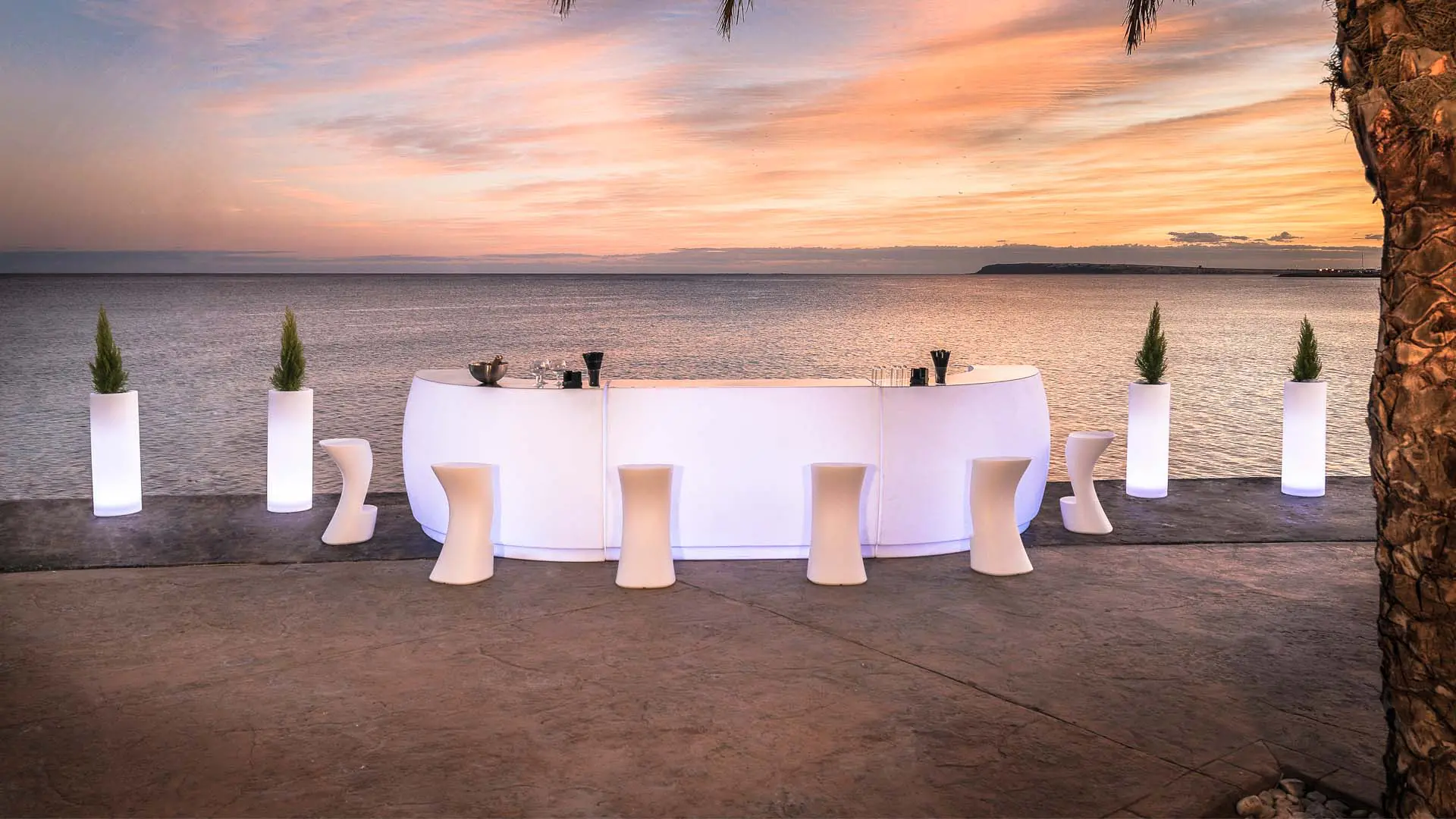 Fiesta bar by Archirivolto Design Vondom