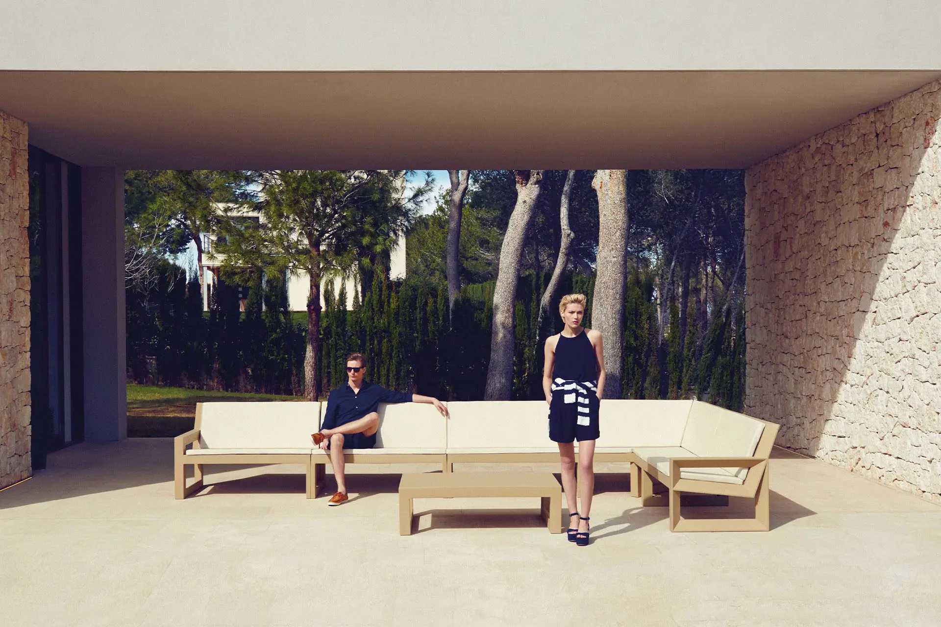 Frame outdoor sofa by Ramon Esteve Vondom