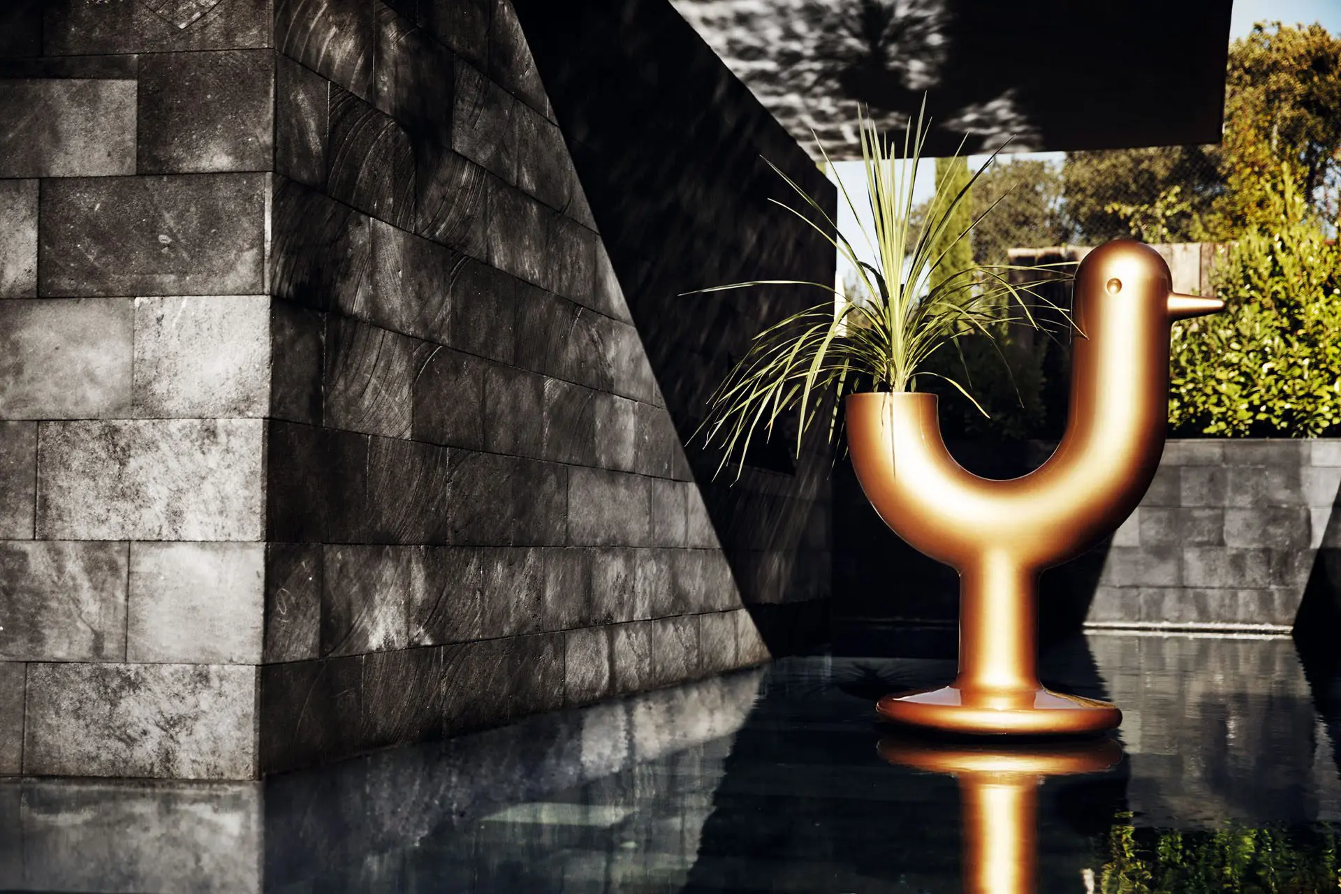 Peacock planter by Eero Aarnio Vondom