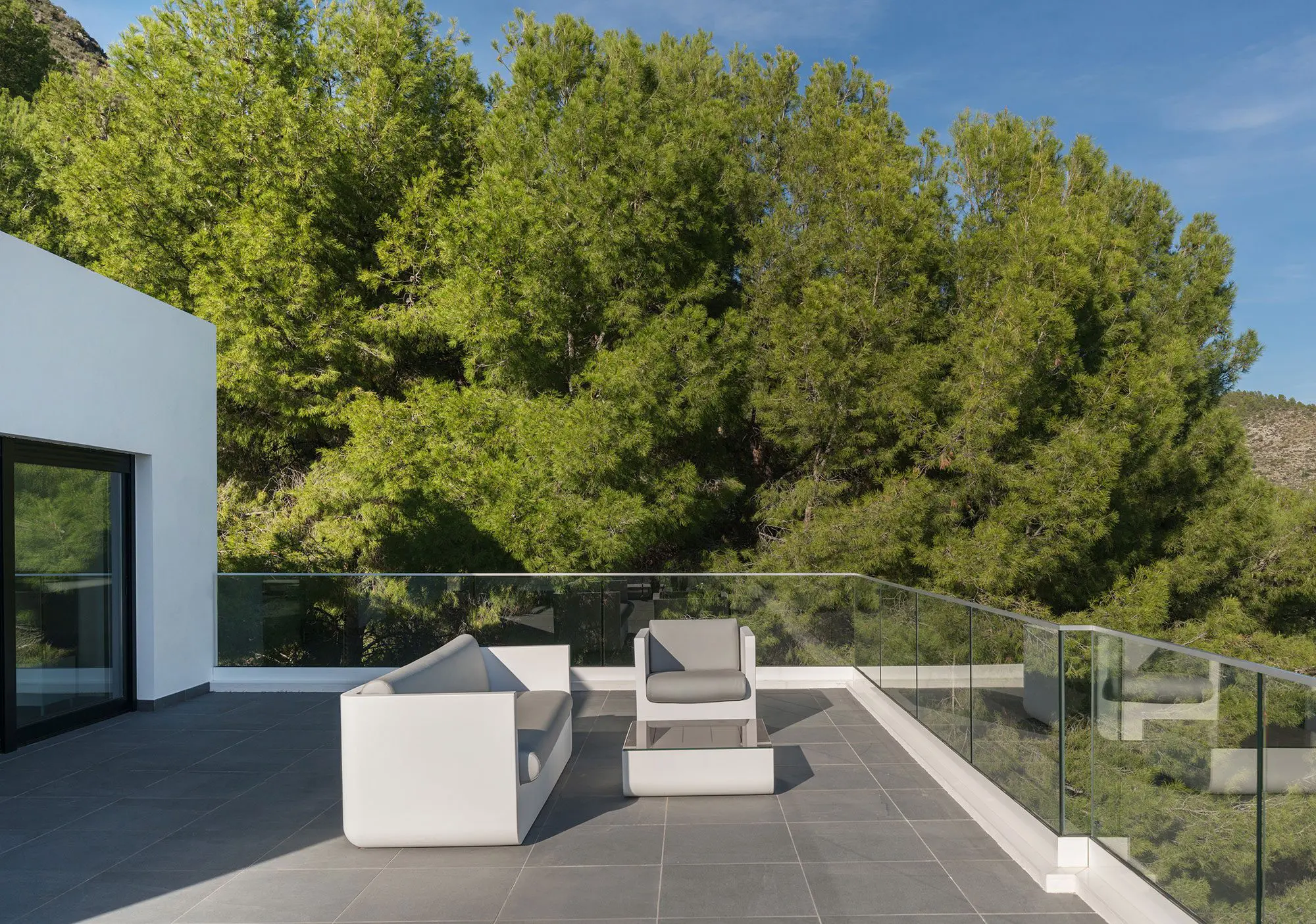 Mostalla House | Minimalist Outdoor Furniture | Vondom