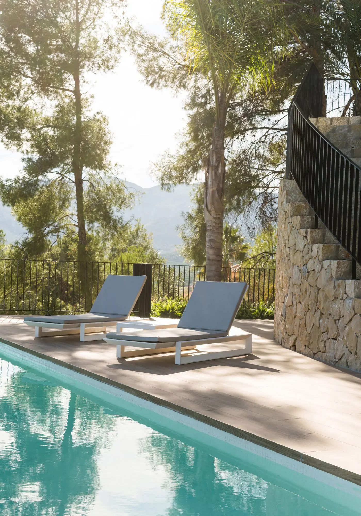 Mostalla House | Minimalist Outdoor Furniture | Vondom