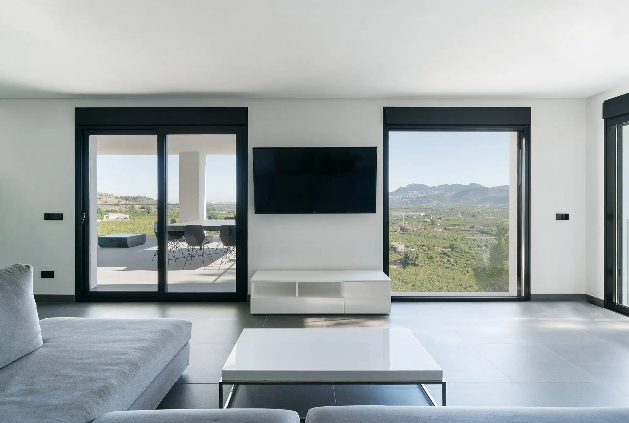 Mostalla House | Minimalist Outdoor Furniture | Vondom