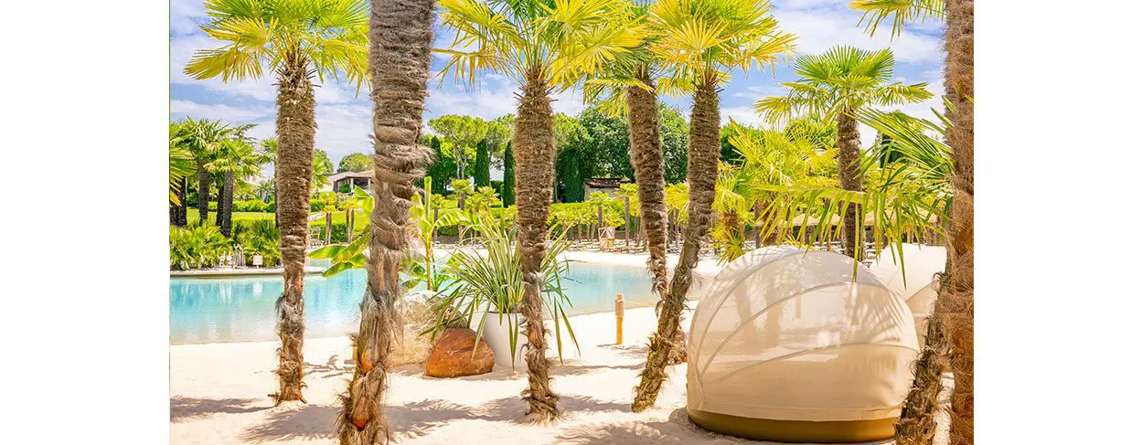 Exclusive outdoor furniture Vela daybed by Vondom