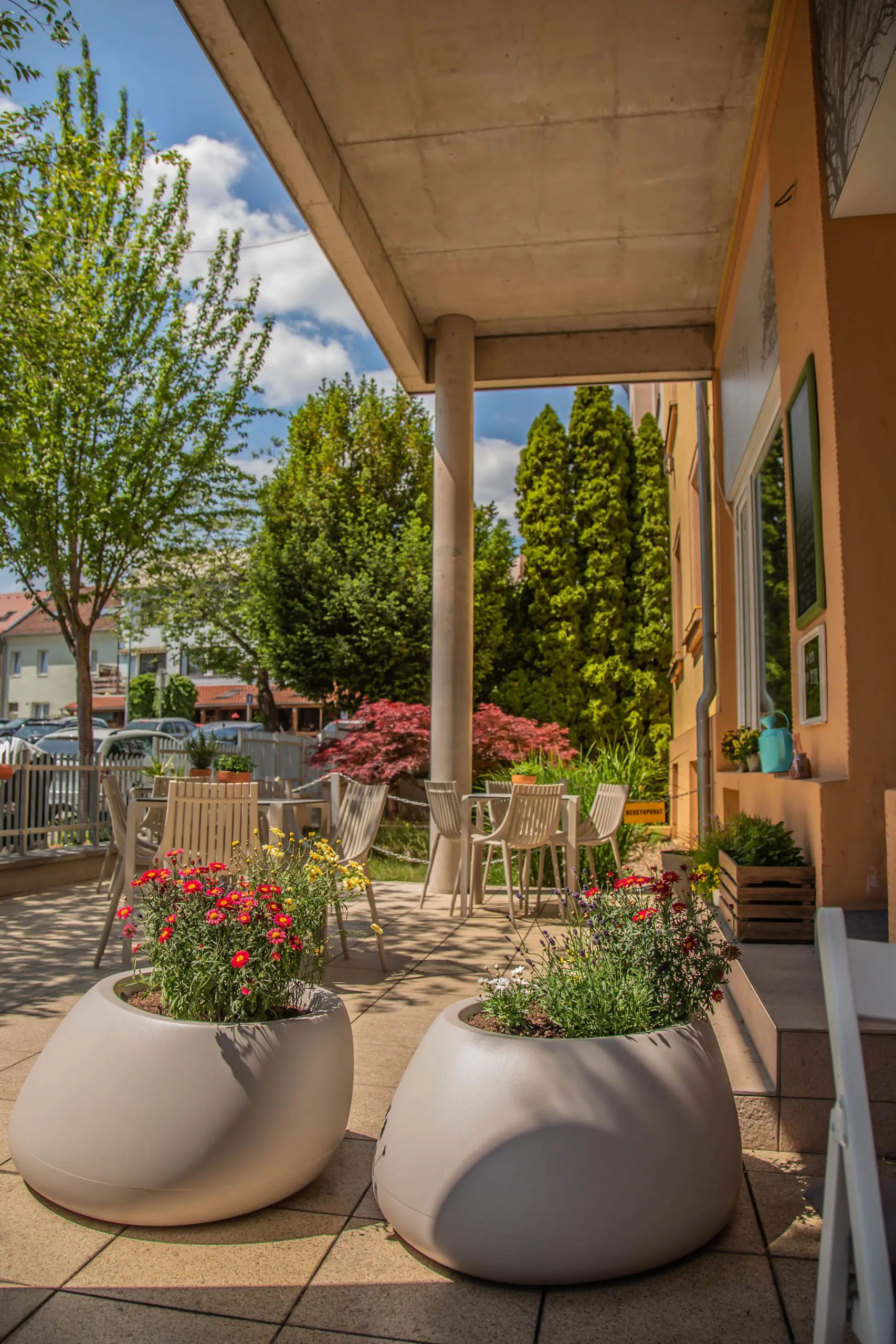 Krátky Kafe Project | Terrace Furniture | Vondom