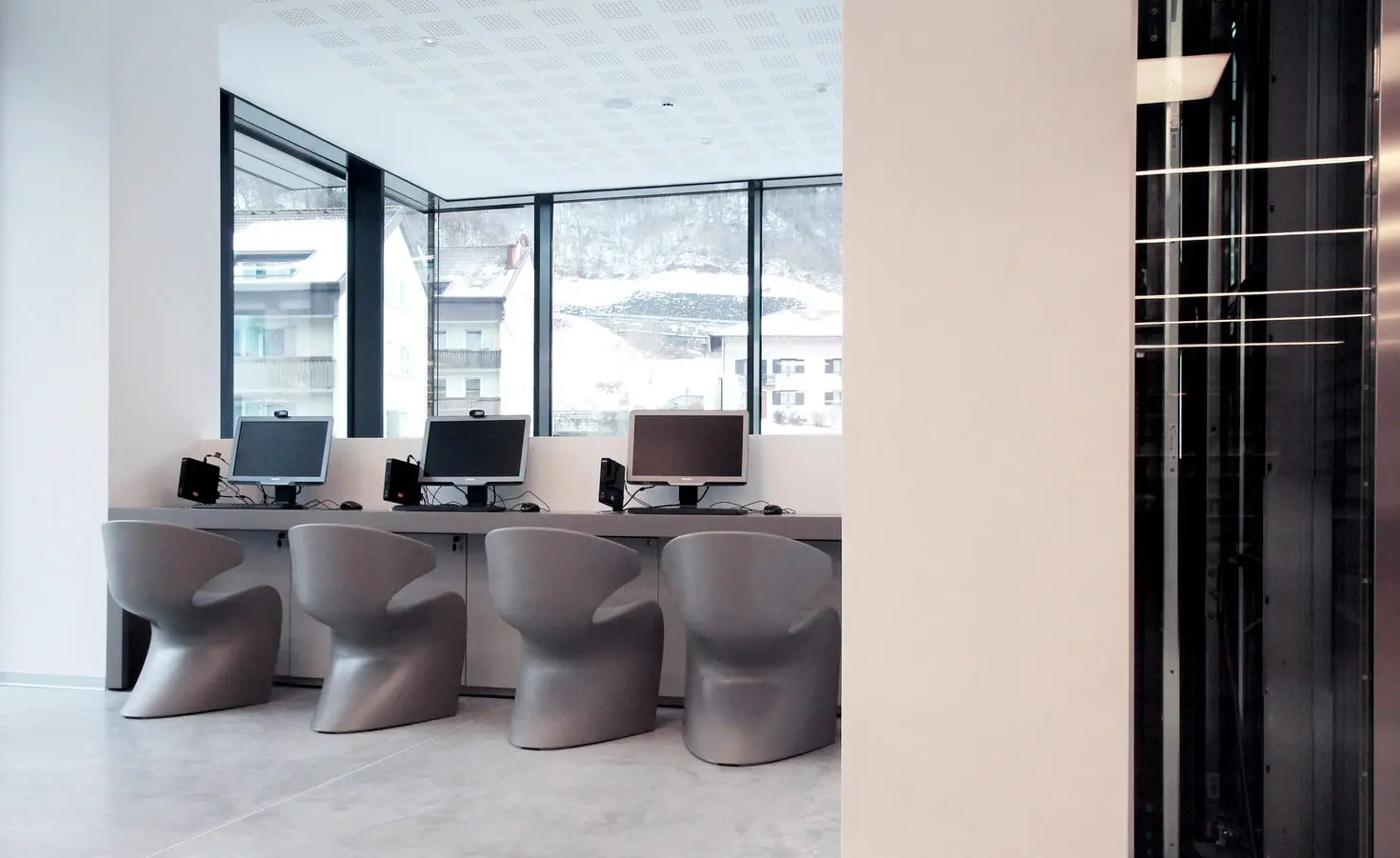 Library Furniture Project | Vondom