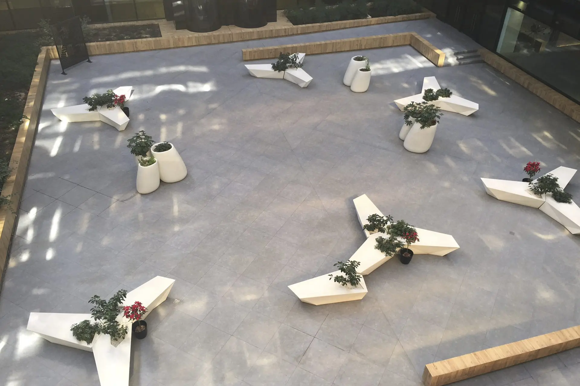 designers-plants-pots-vondom