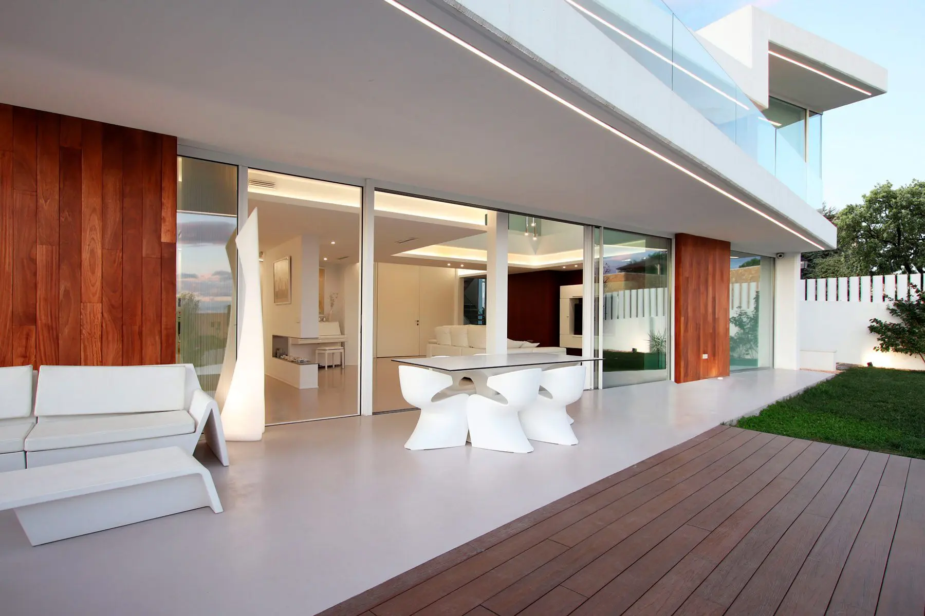 Lujan House Project | Modern House Furniture | Vondom