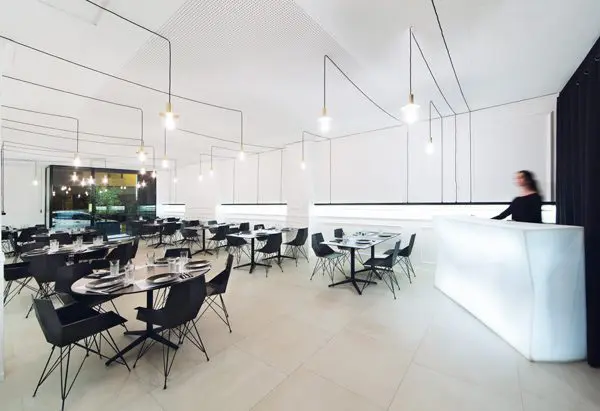 Blanc i Negre | Restaurant Design Furniture | Vondom