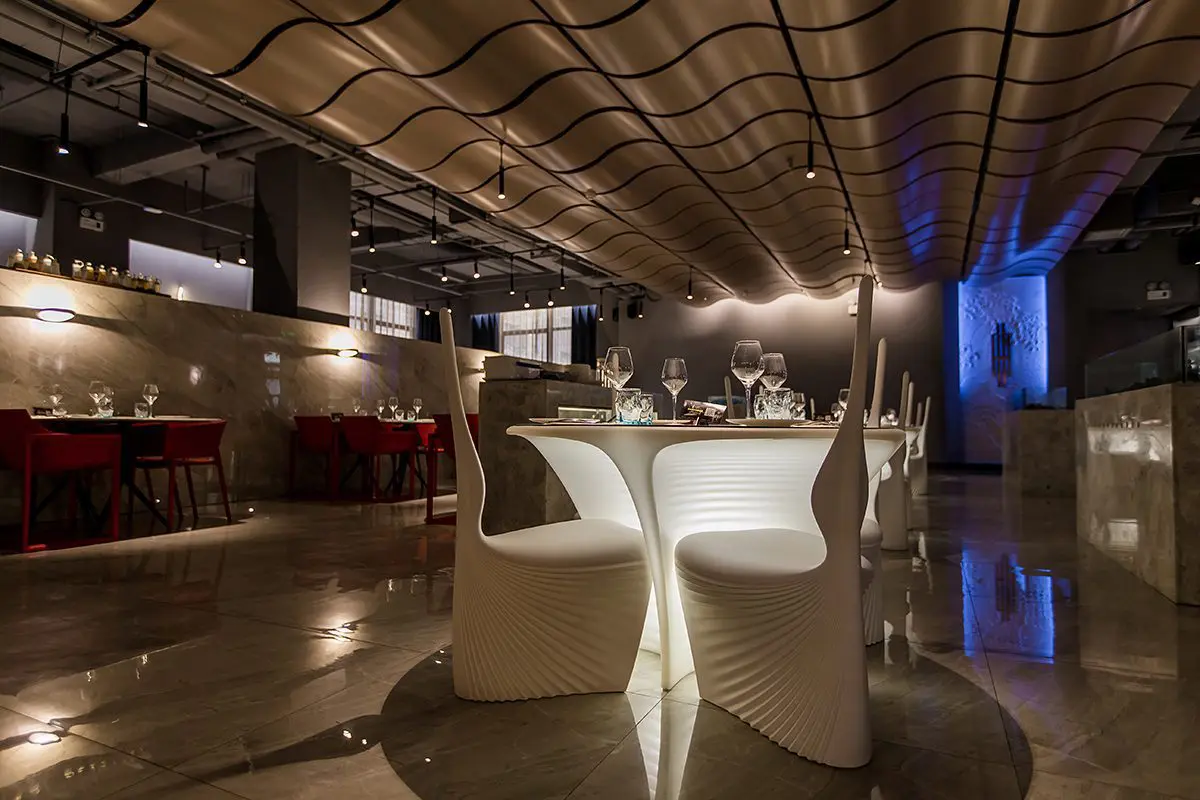Shark Project | Contract Restaurant Furniture | Vondom
