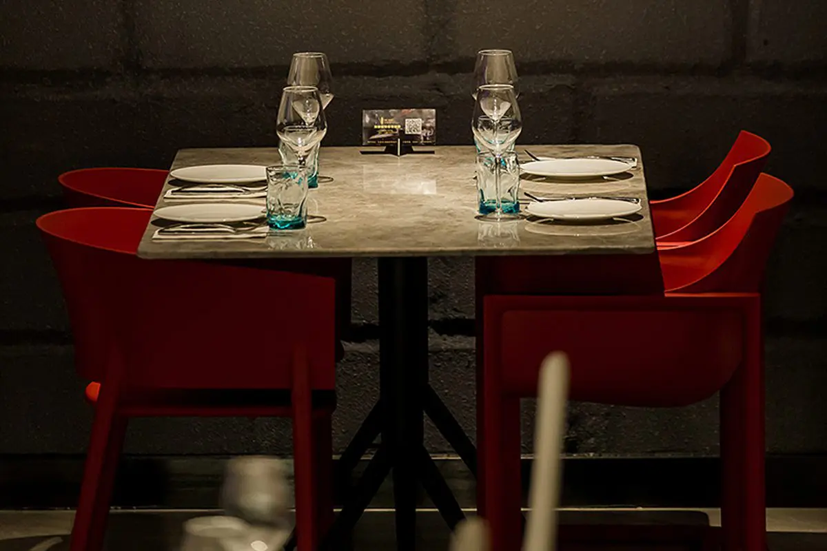 Shark Project | Contract Restaurant Furniture | Vondom