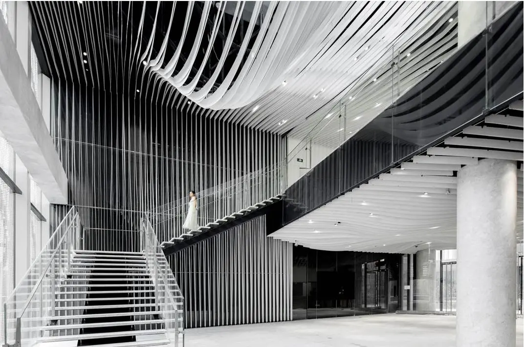 Soho Building Contract Furniture | Vondom