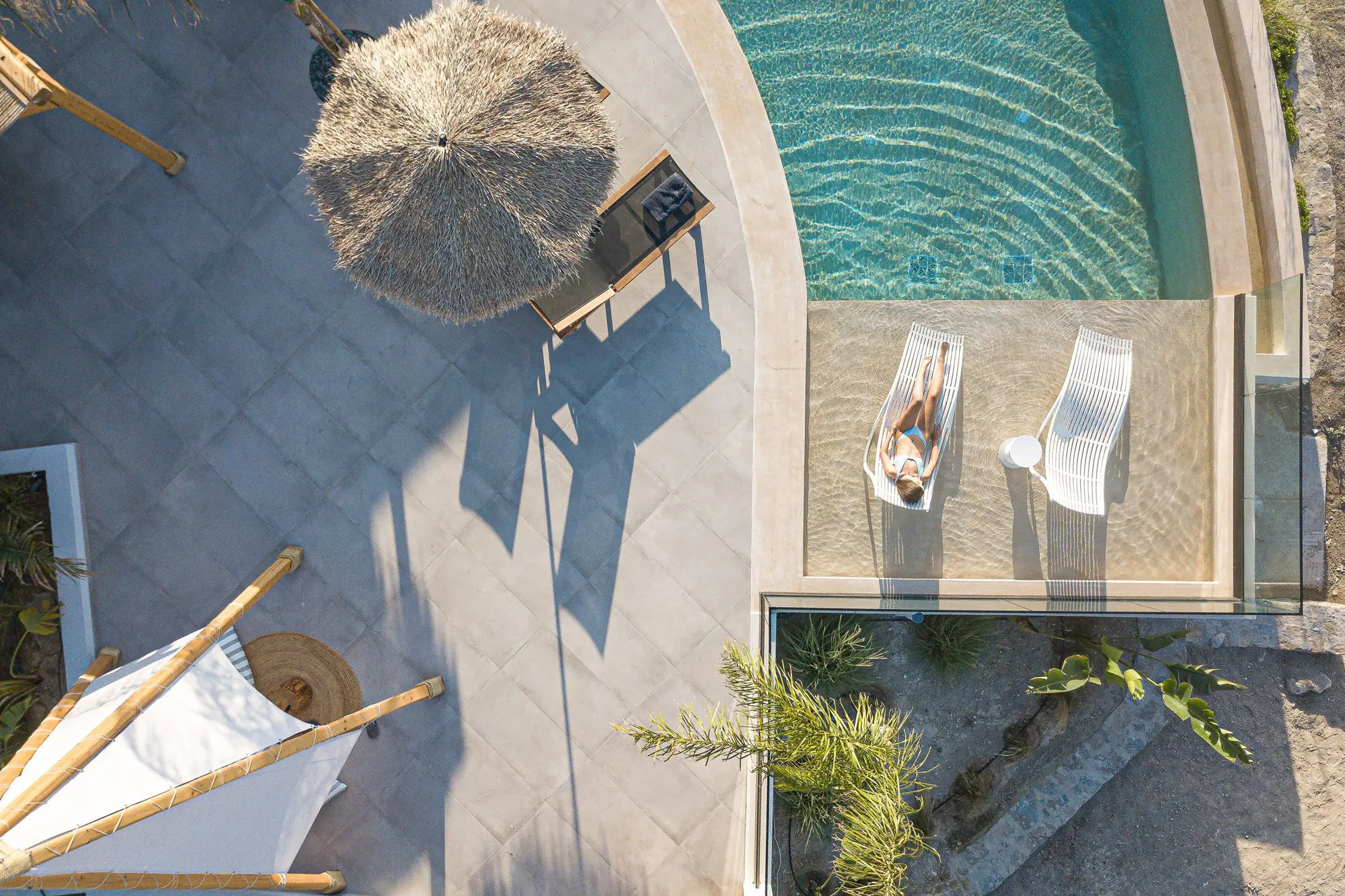 vondom-sun-lounger-ibiza-bohemian-villas-crete-greece (3)