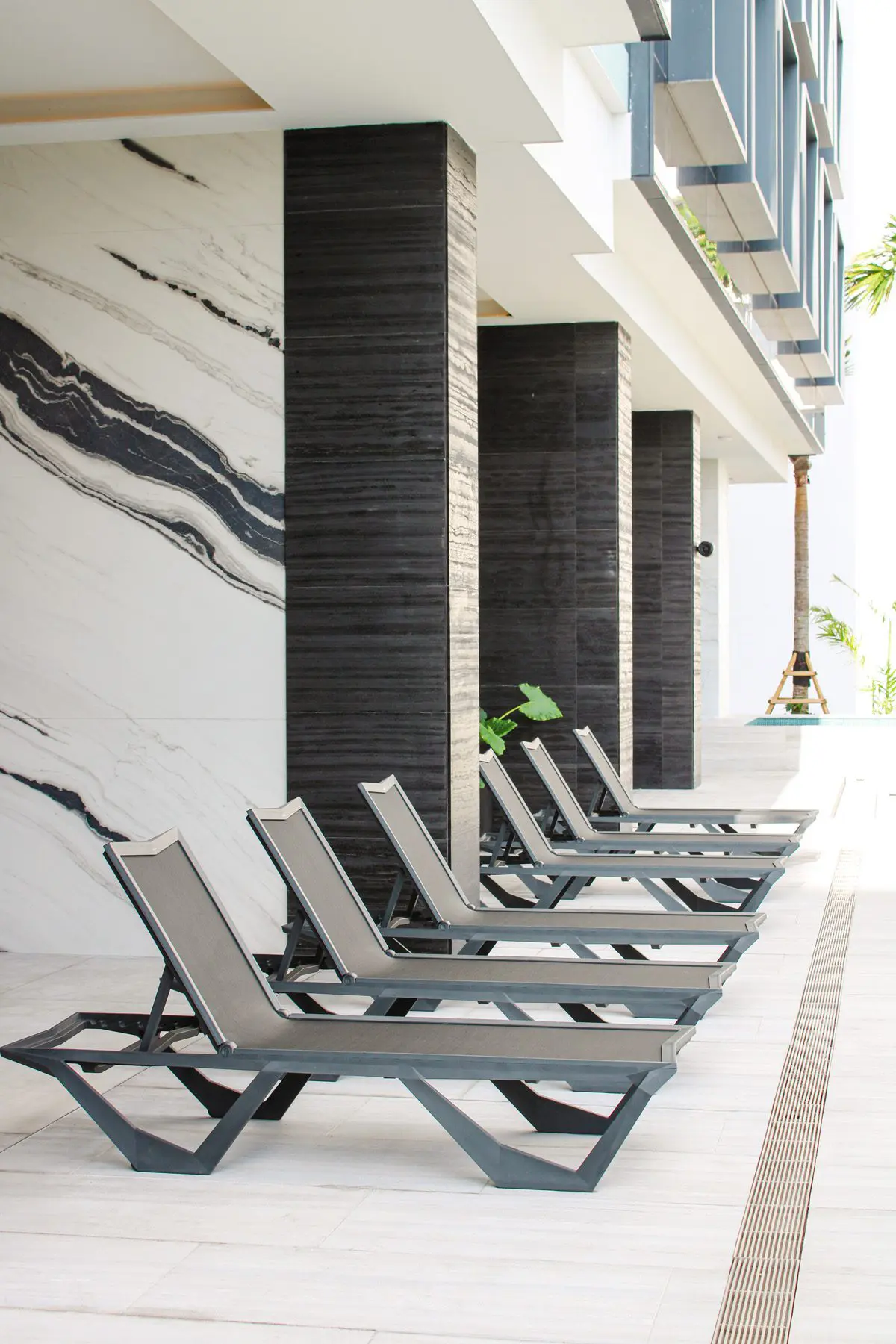 vondom-mobiliario-exterior-nuovo-by-armani (5)