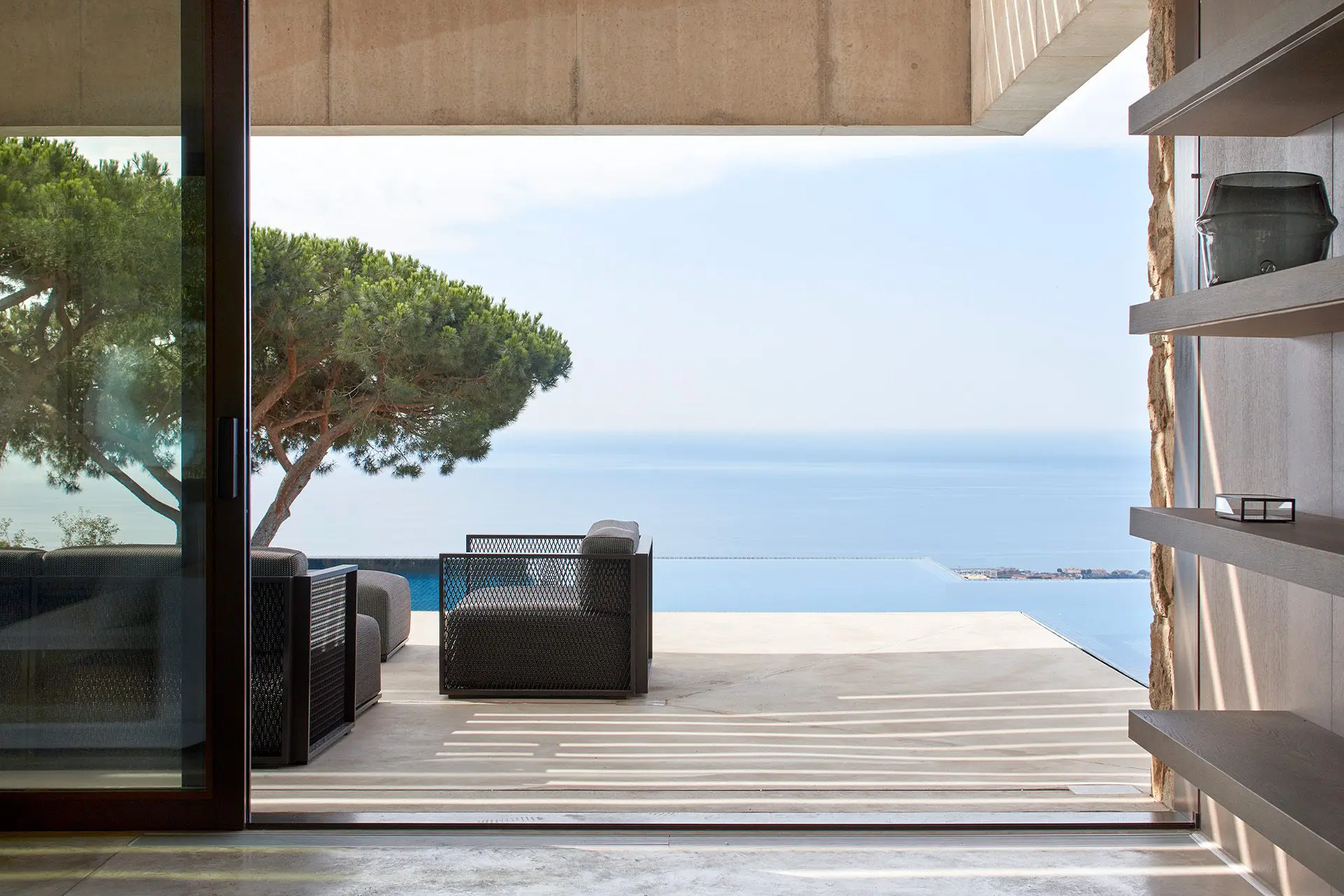 Casa La Roca | Aluminium furniture | Vondom