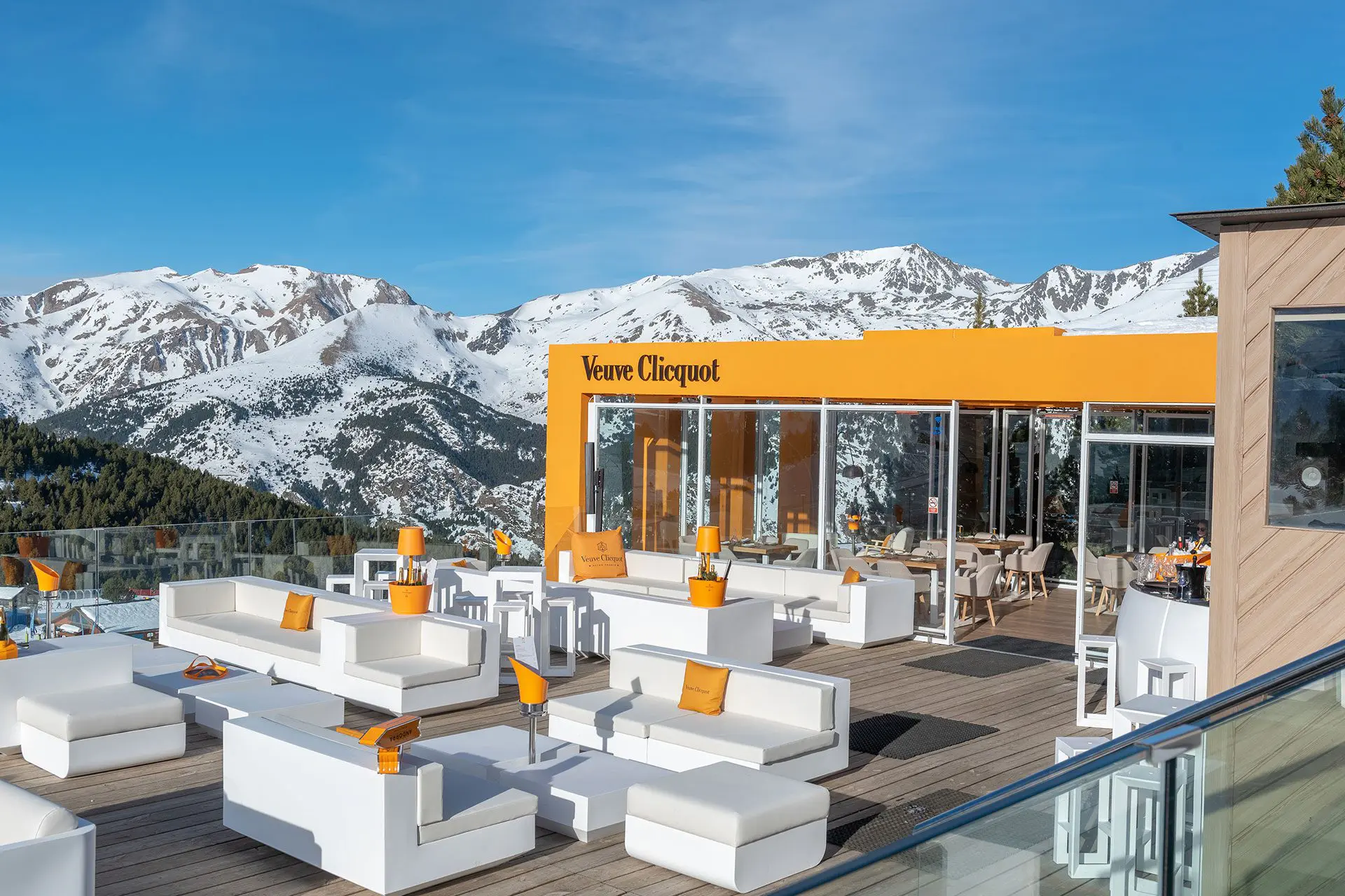 Veuve Clicquot Outdoor terrace Grandvalira