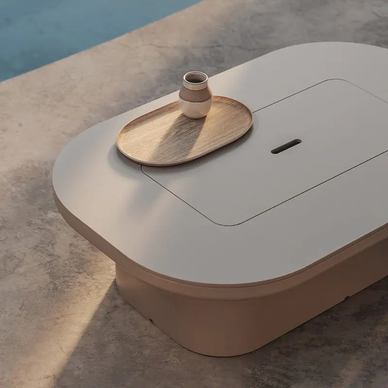 Vondom Luna coffee table by Ramón Esteve