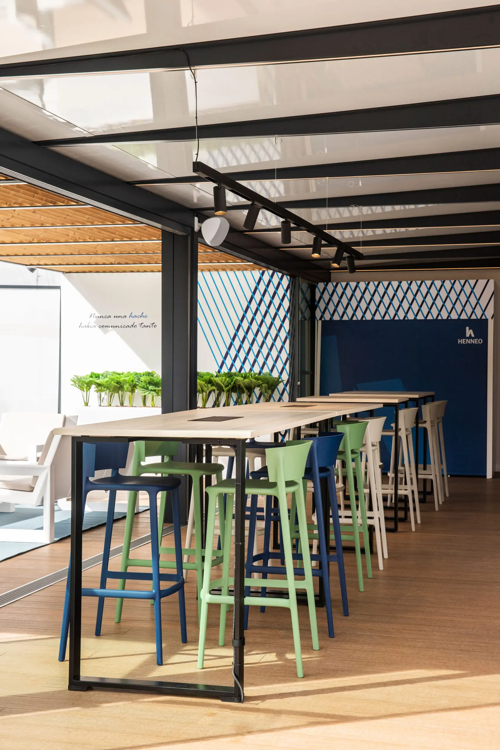 mobiliario-de-exterior-mobiliario-contract-de-diseño-henneo (2)