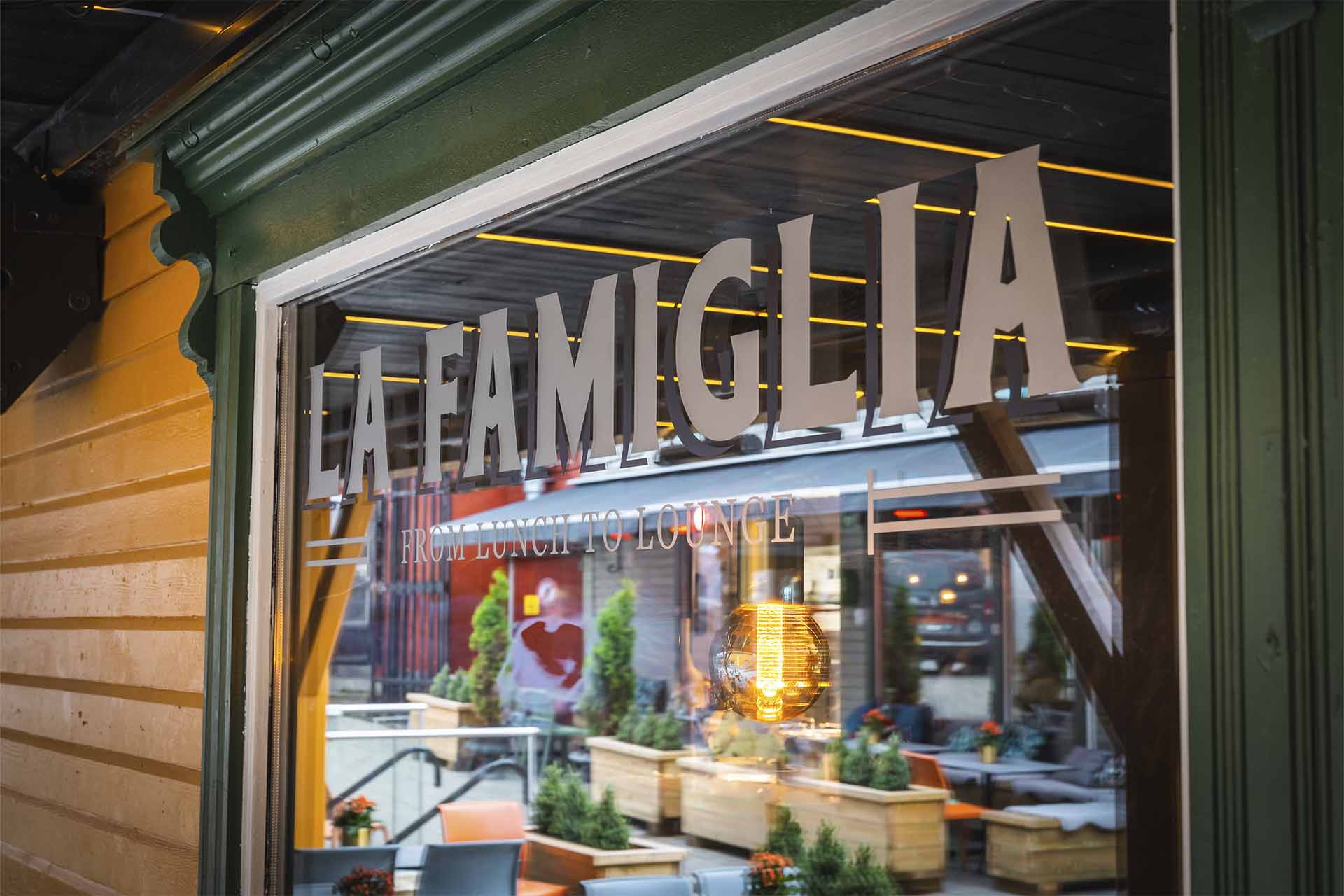 La Famiglia Restaurant Project | Vondom