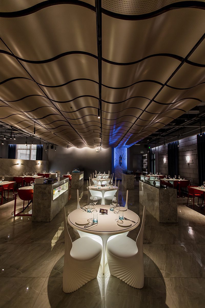 Shark Project | Contract Restaurant Furniture | Vondom