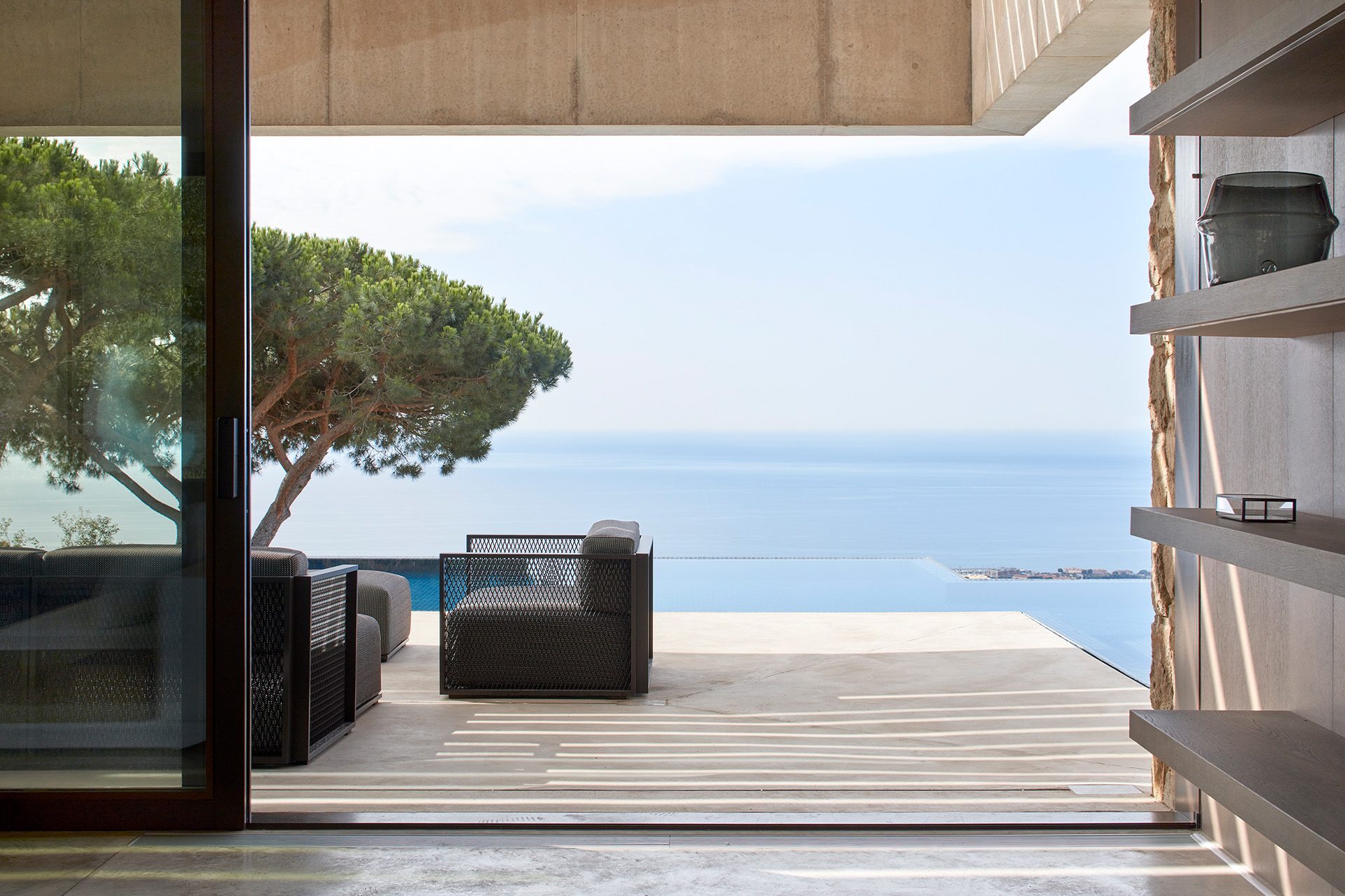 Casa La Roca | Aluminium furniture | Vondom