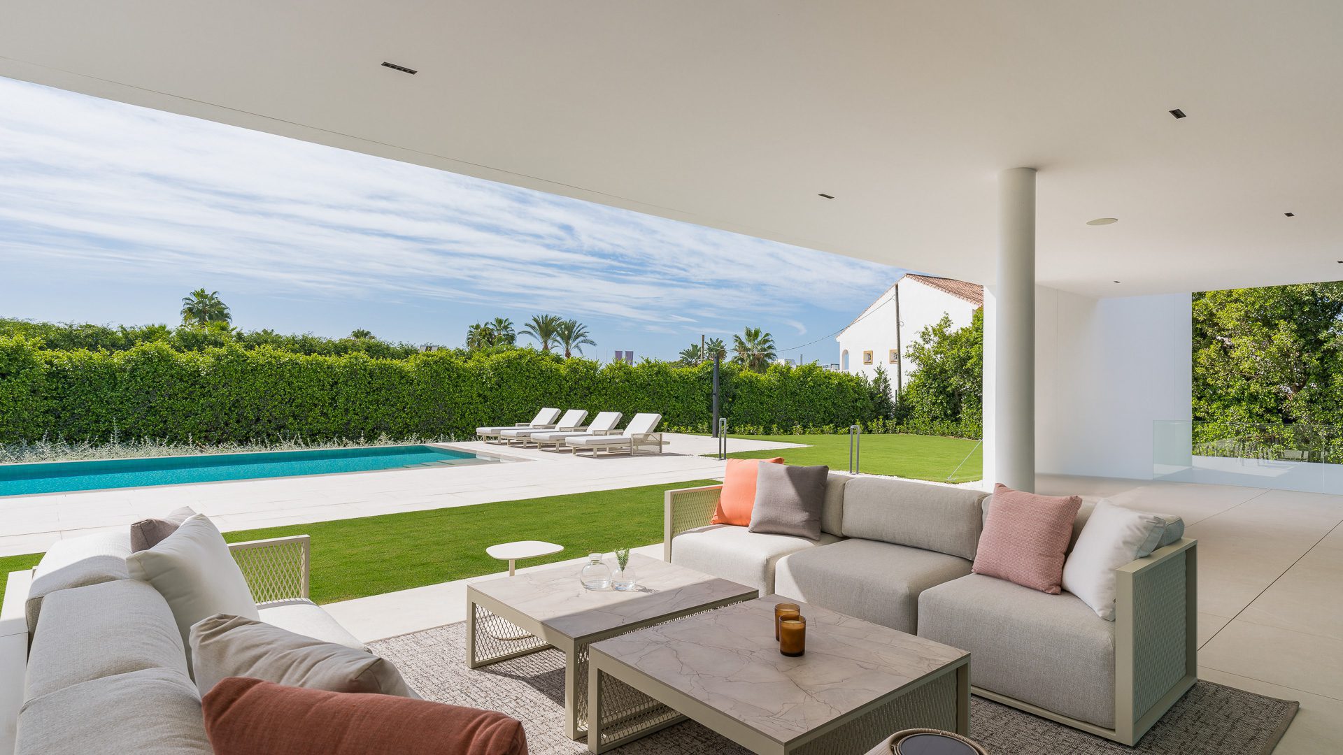 Vondom The Factory modular outdoor sofa and sun loungers, by Ramón Esteve