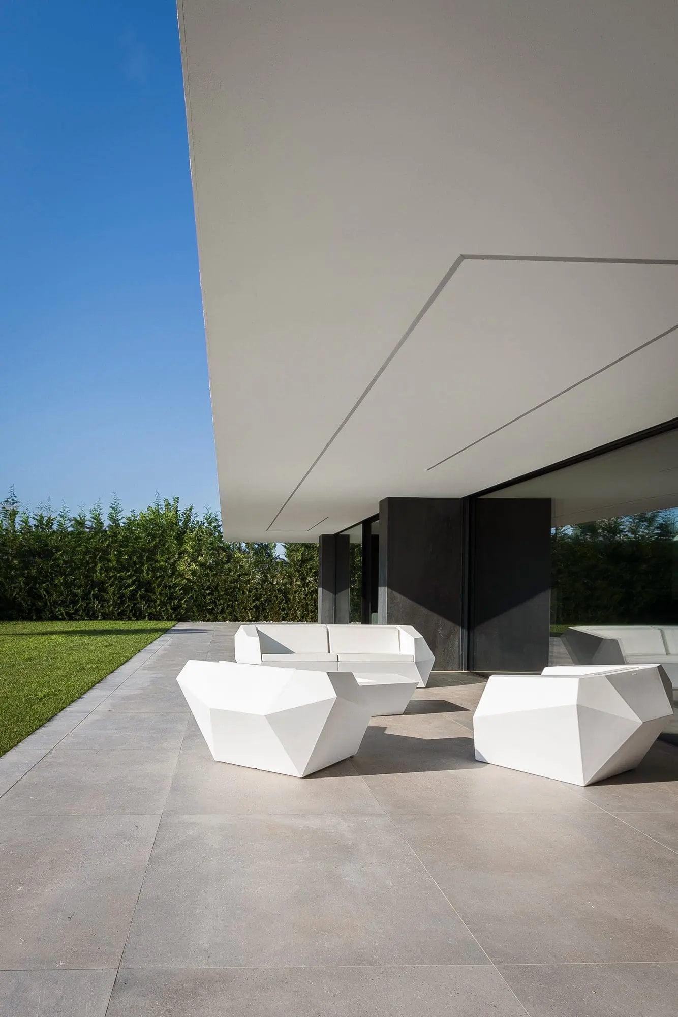 vondom-mobiliario-de-jardin-de-lujo-faz