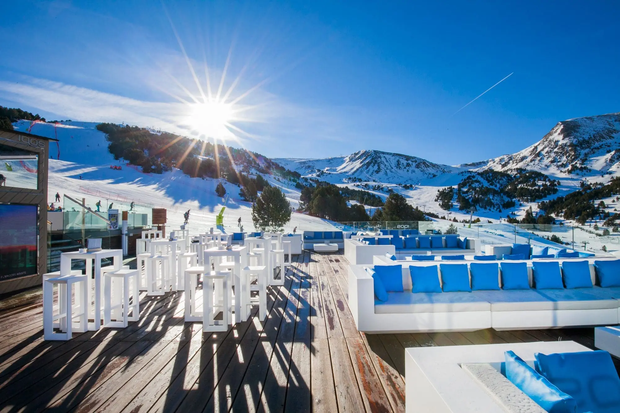 vondom-mobiliario-para-terrazas-de-invierno