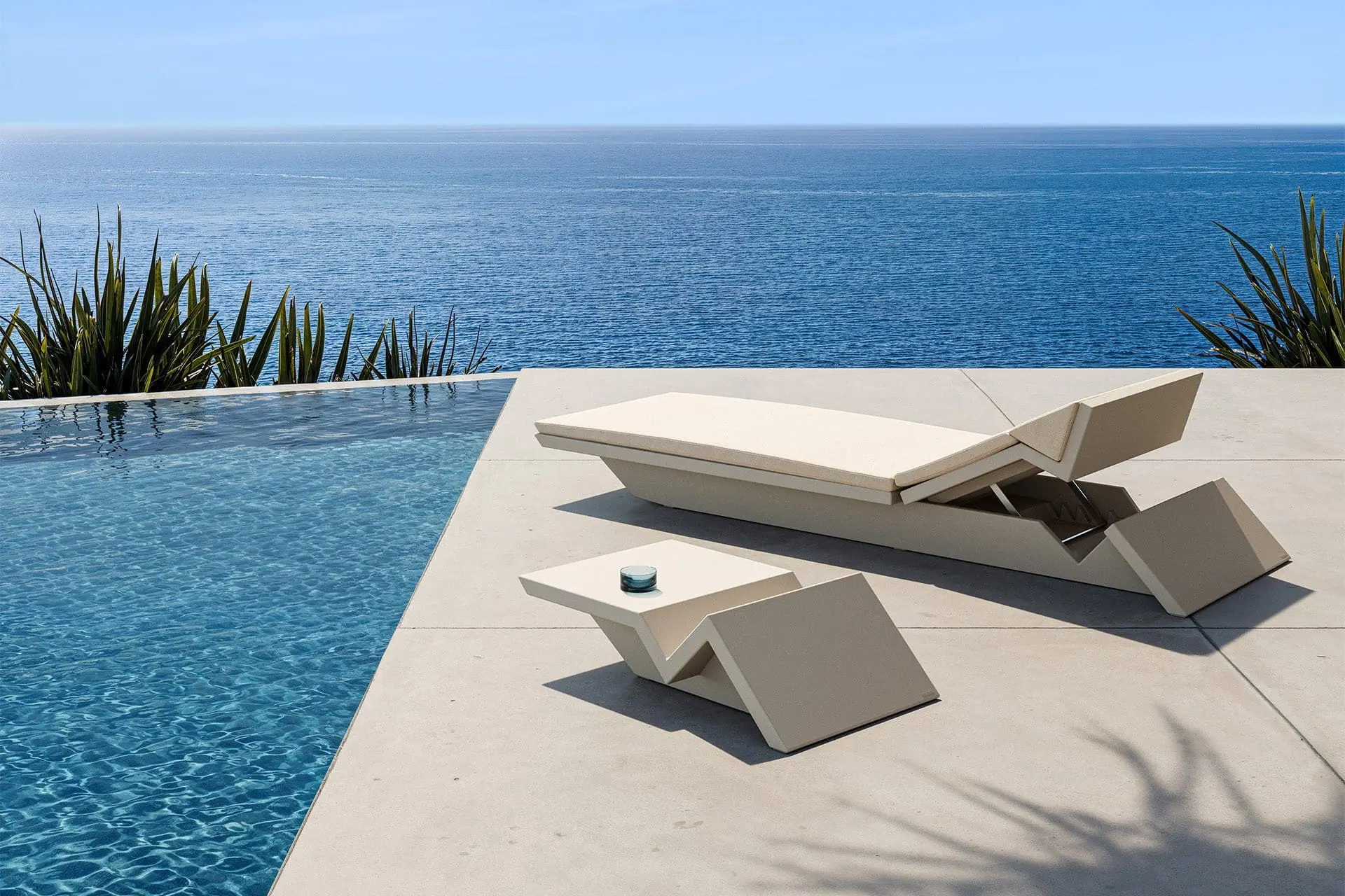 Vondom Rest designer sun lounger by A-Cero