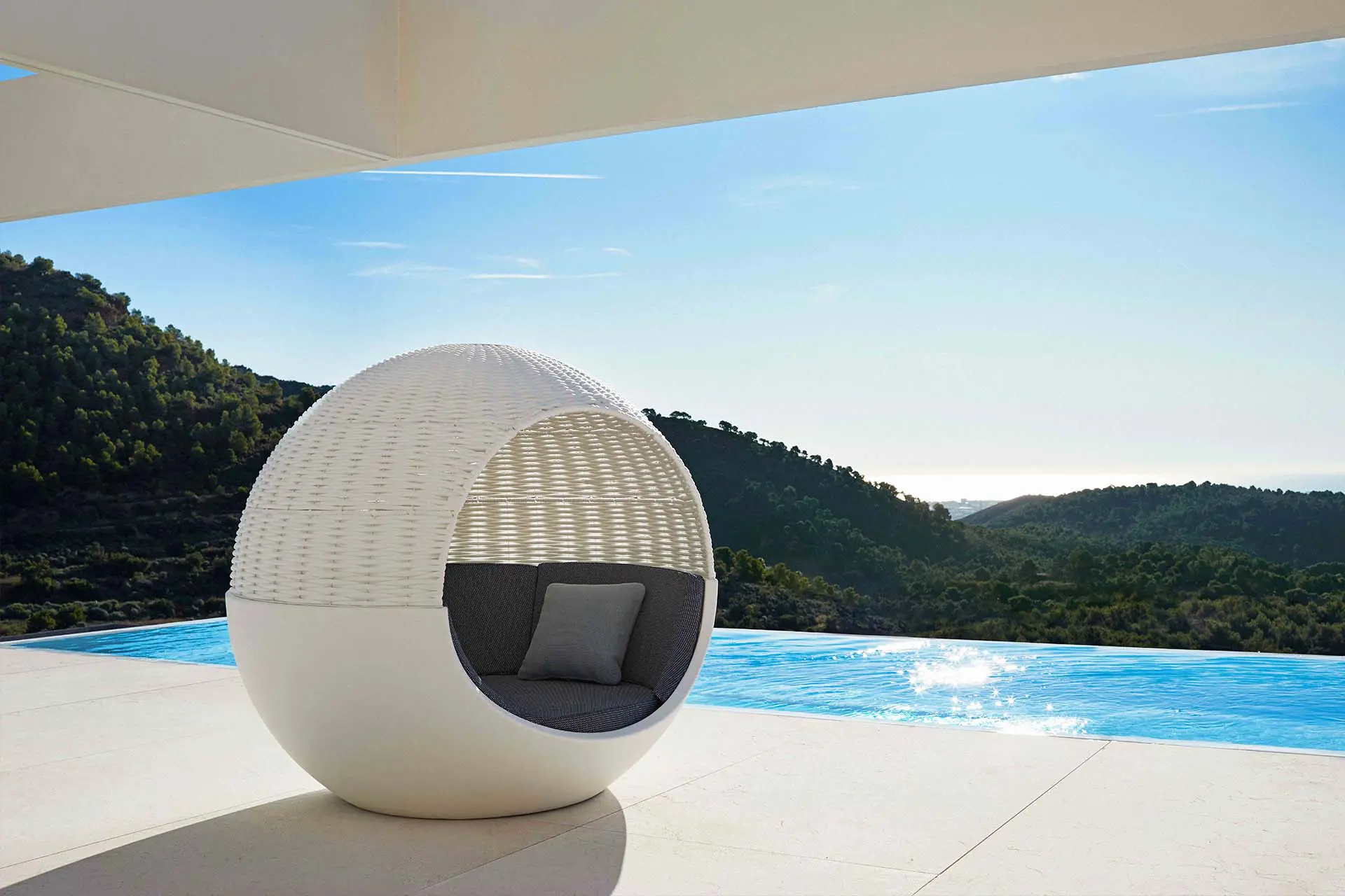 Moon Daybed Vondom