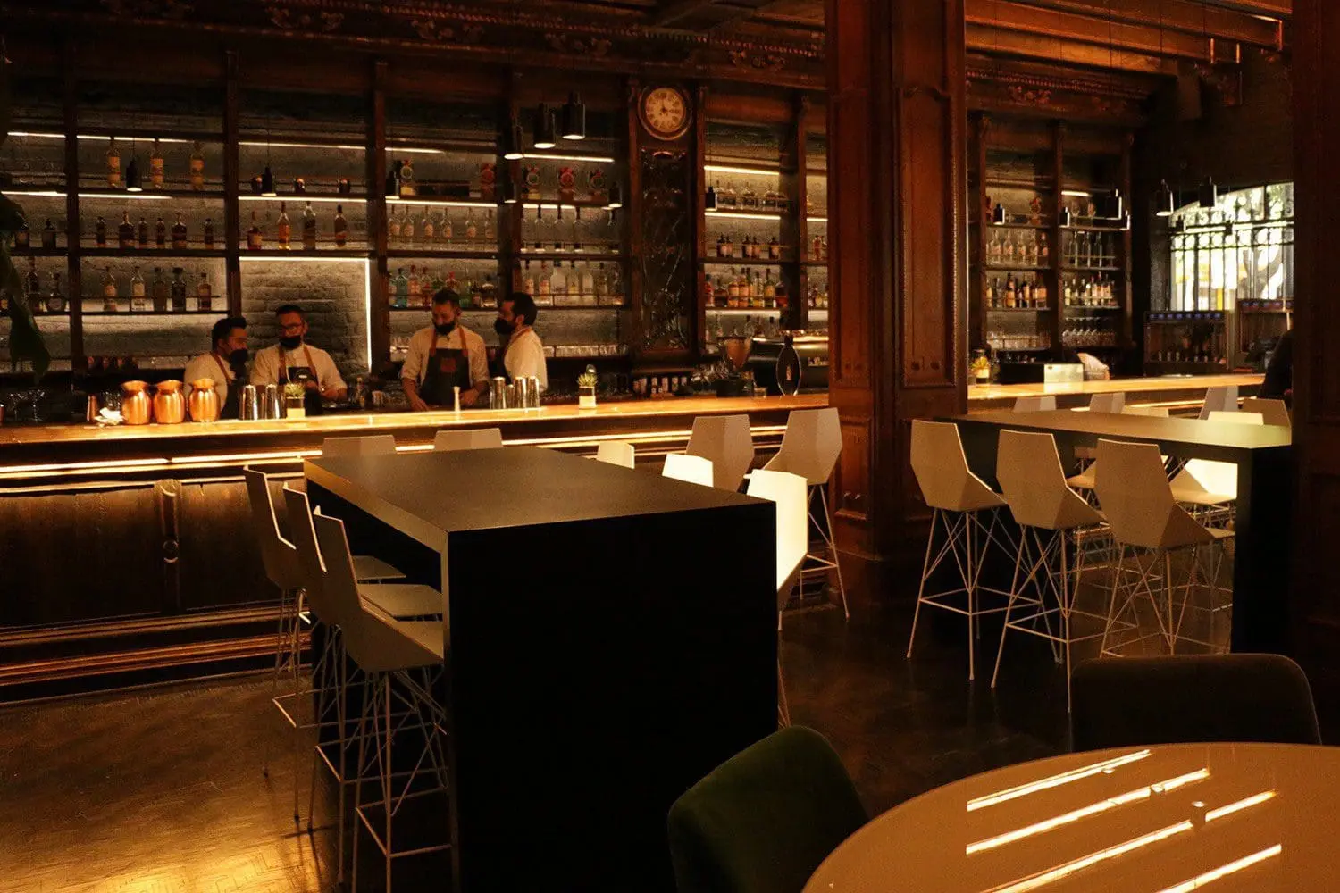 Contract furniture for restaurants Faz stools by Vondom