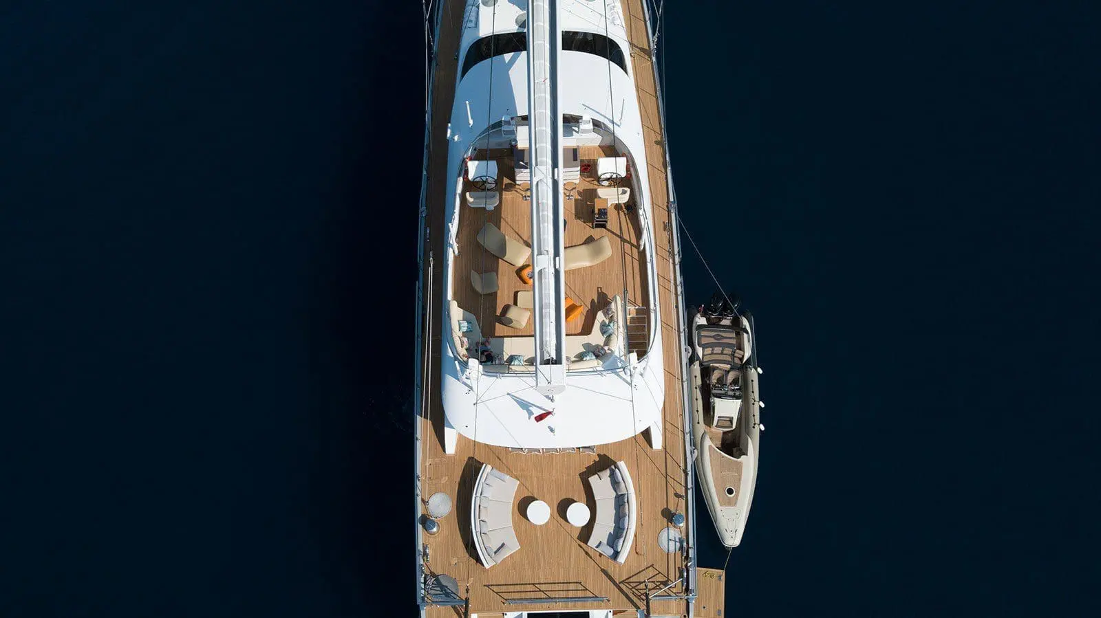 Outdoor furniture Pillow sofas, armchairs and tables by Vondom