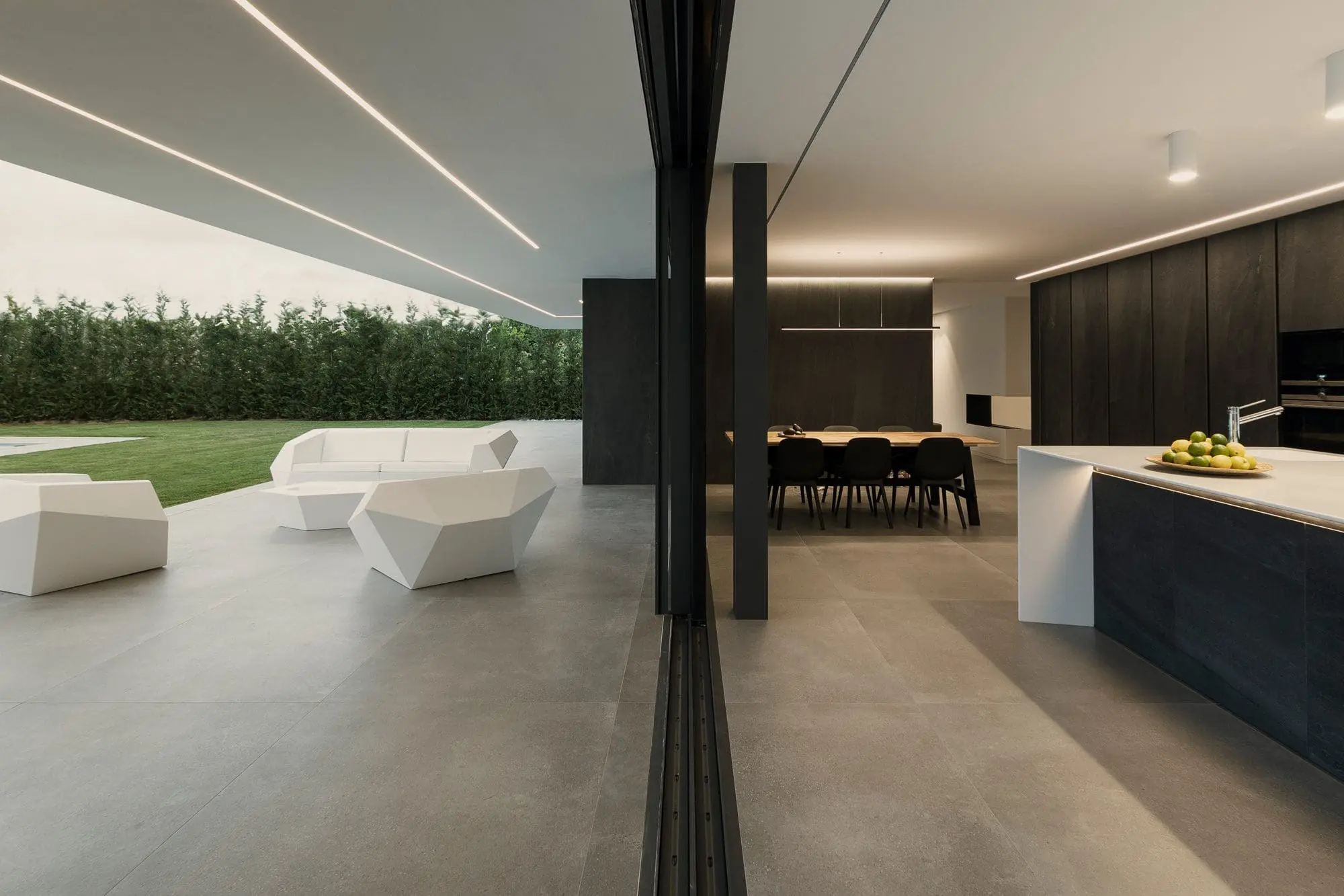 Outdoor furniture Faz sofa and armchair by Vondom