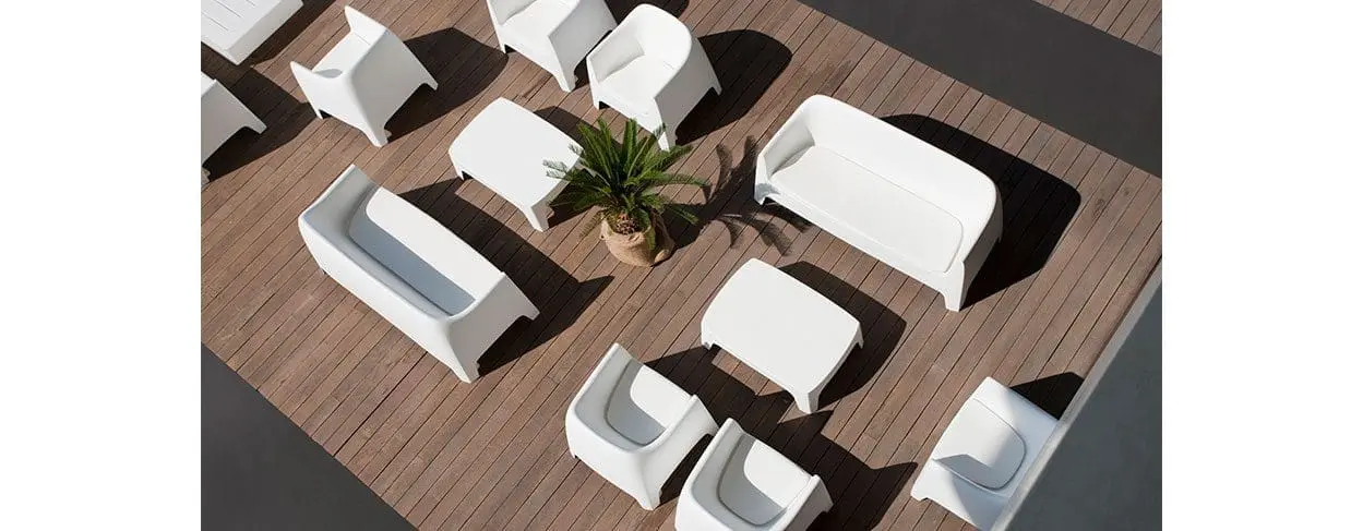 Outdoor contract furniture sofa, armchairs and table Solid Collection by Vondom