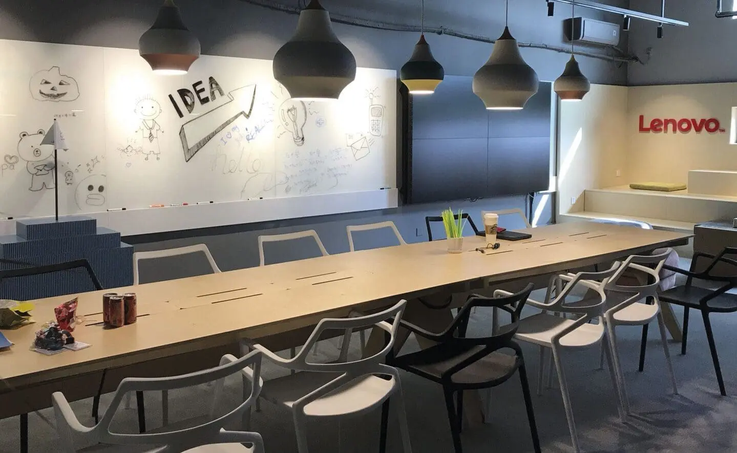 Vondom Lenovo Headoffice image