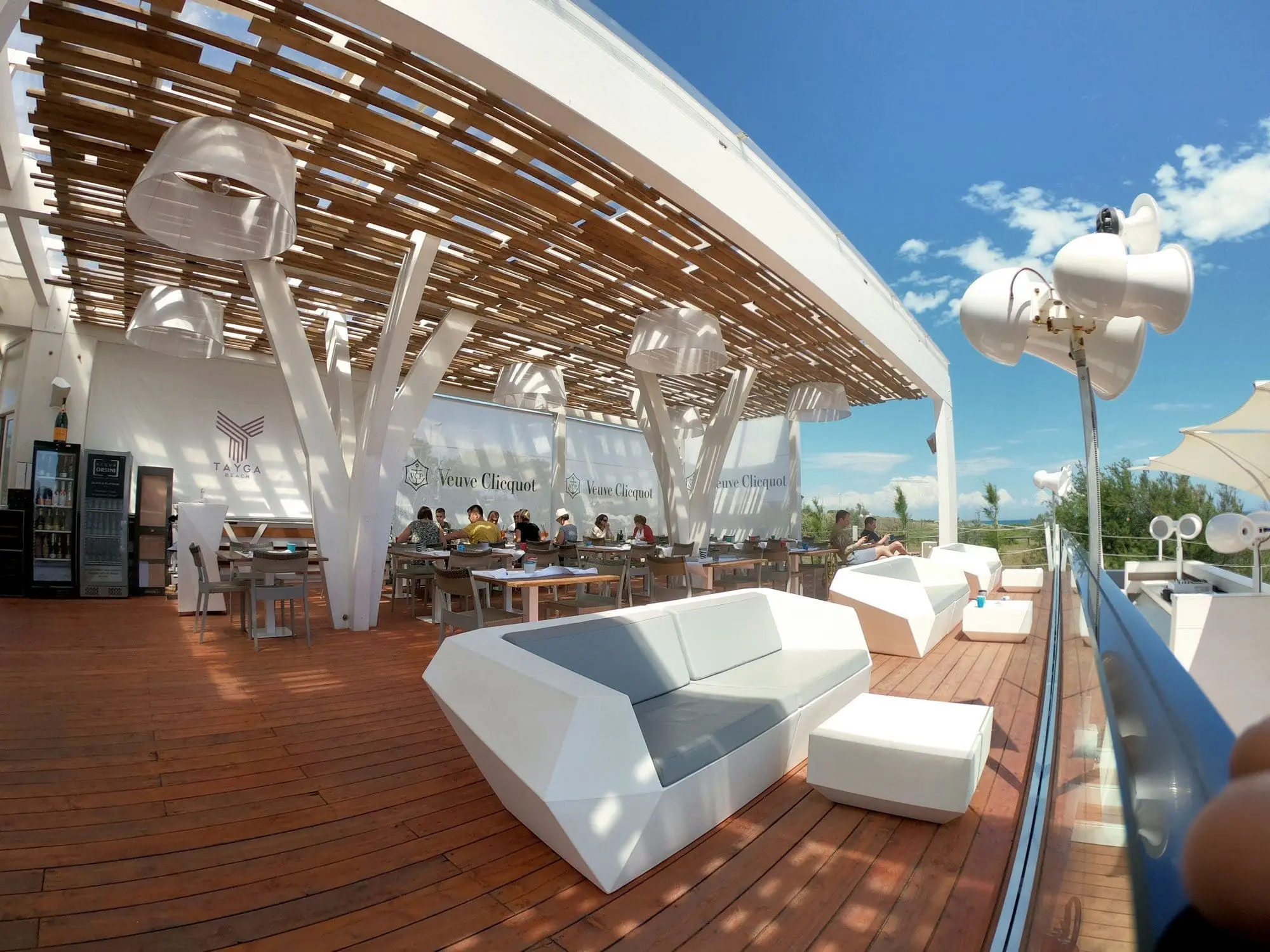 Tayga Beach Club Furniture Project | Vondom