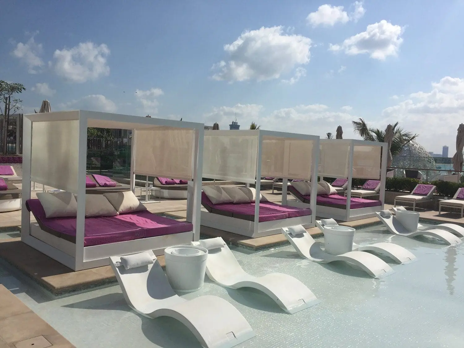 W Hotel Dubai Project | Exterior Furniture | Vondom