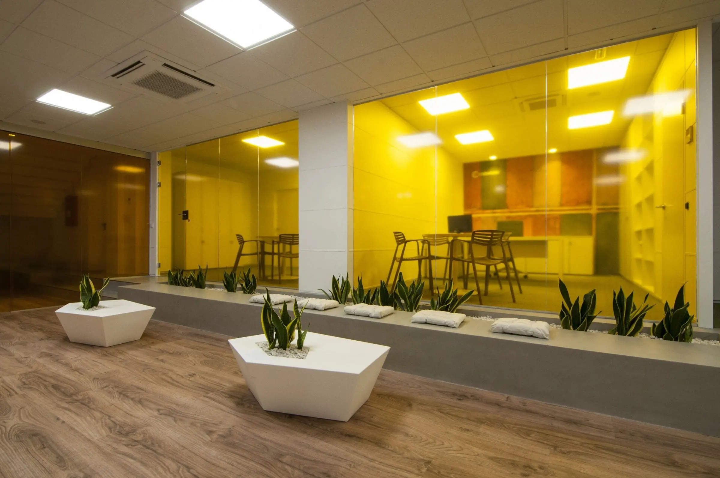 Office decoration furniture Faz planters by Vondom