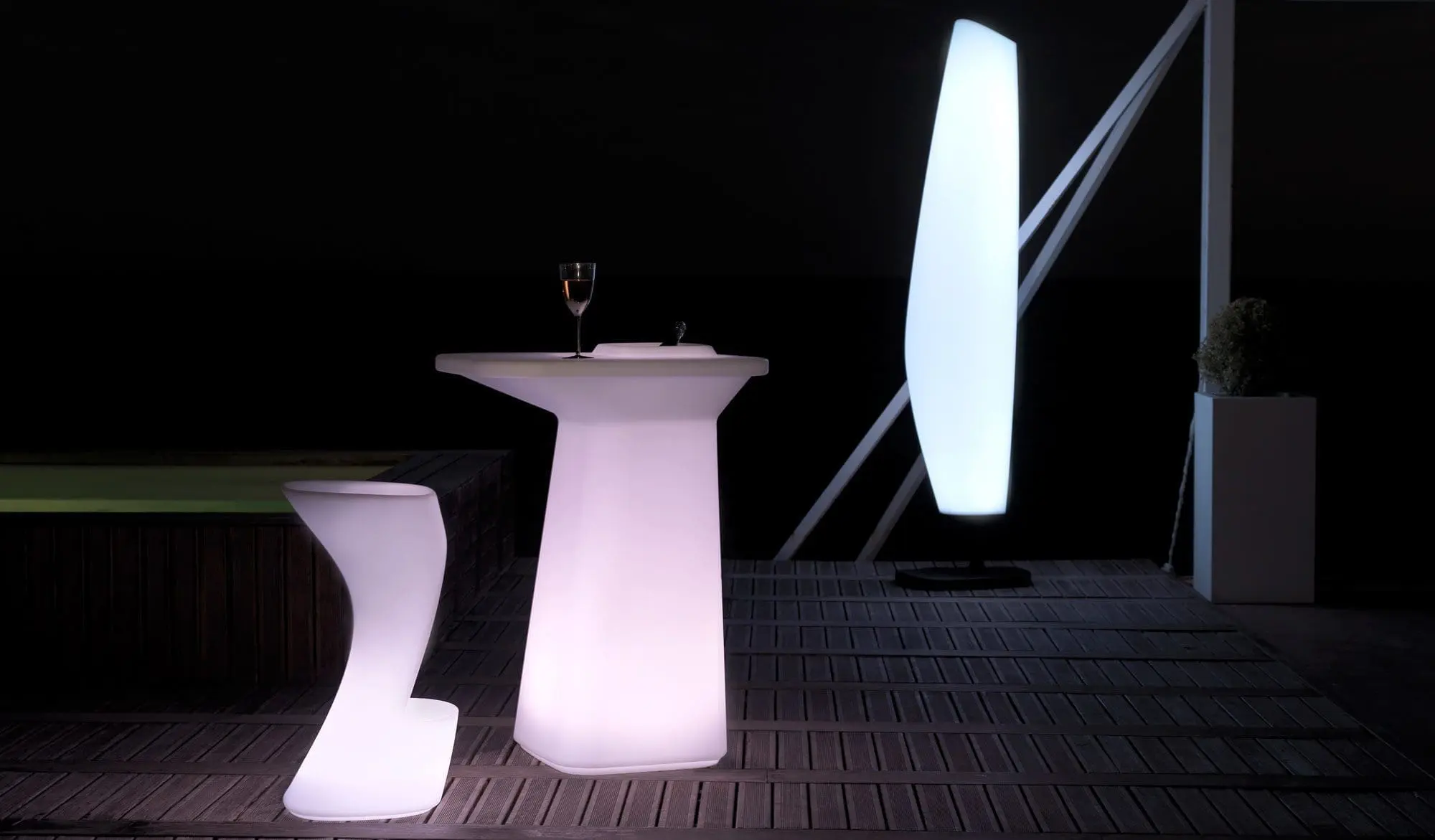 Balnca Mariscal lamps image