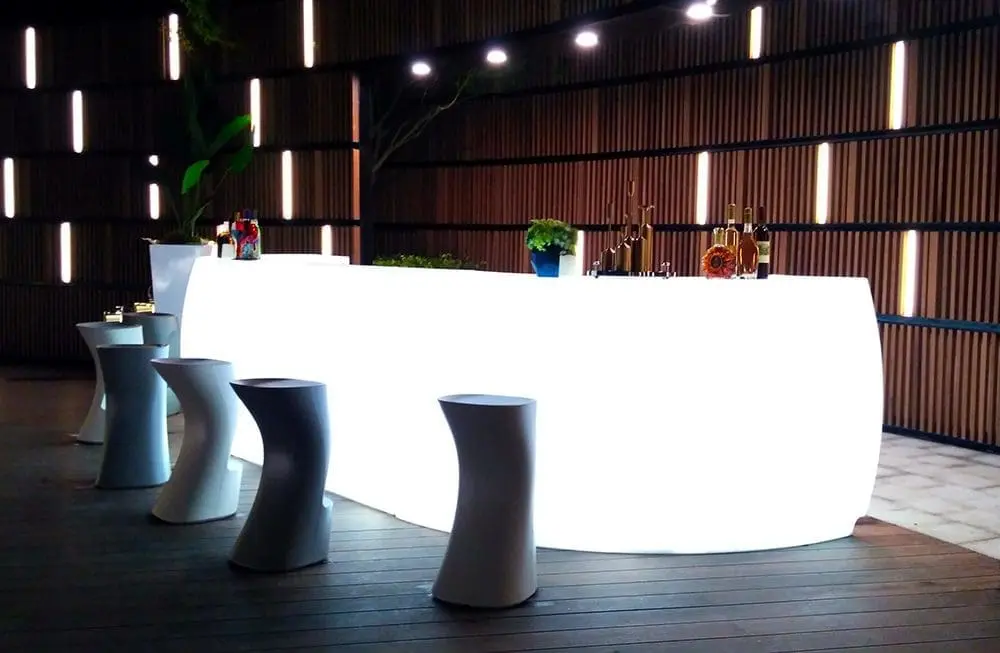 Xincheng Coast West Park Furniture | Project | Vondom