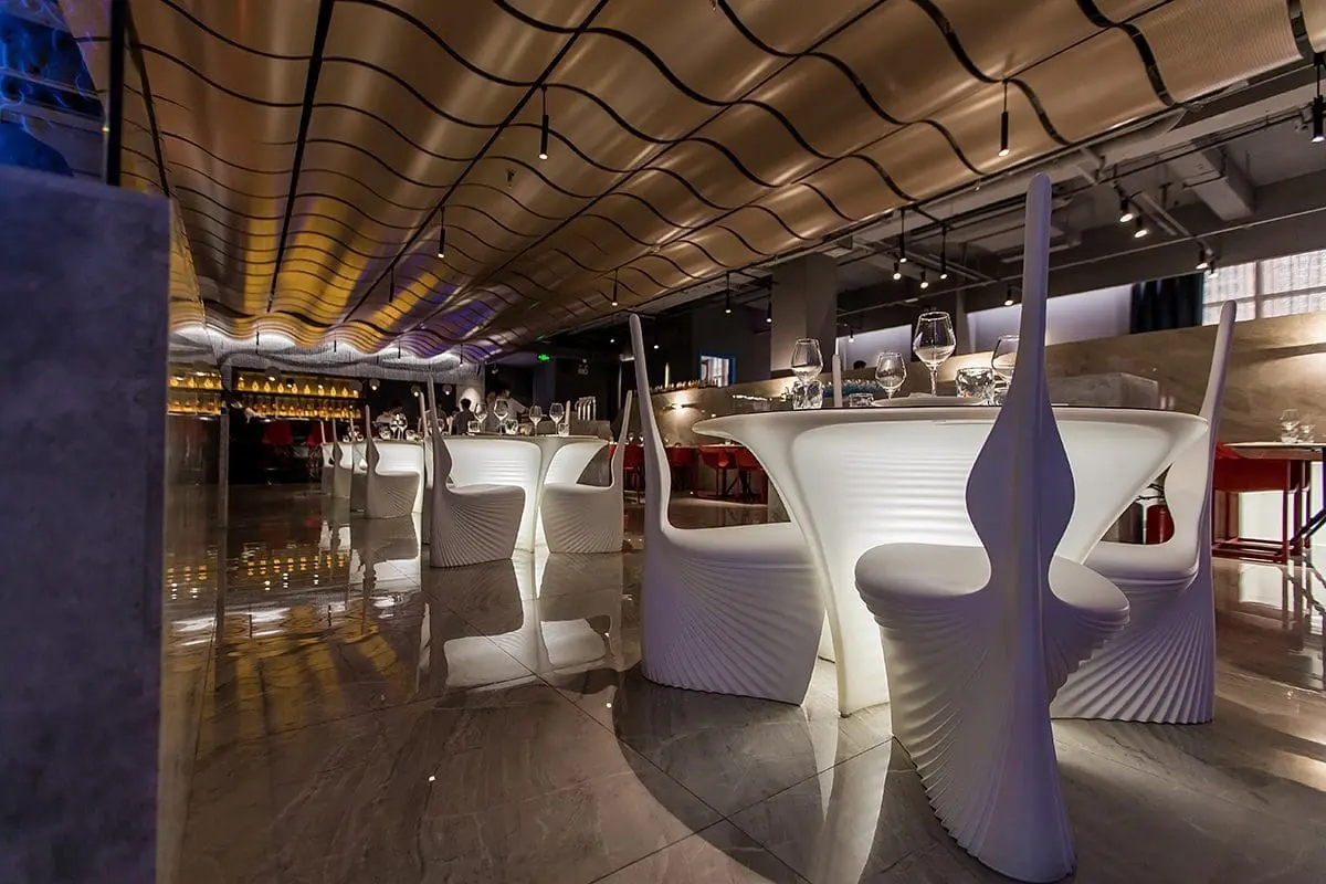 Shark Project | Contract Restaurant Furniture | Vondom