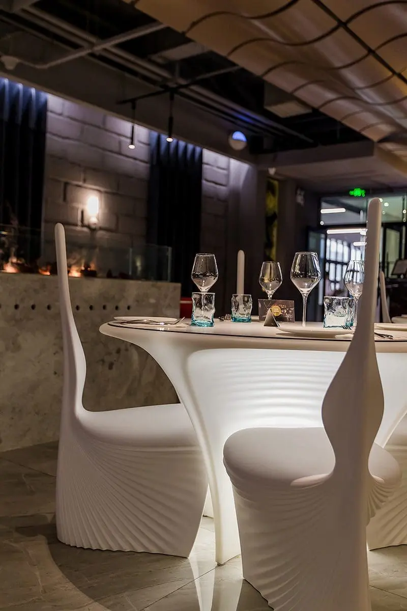 Shark Project | Contract Restaurant Furniture | Vondom