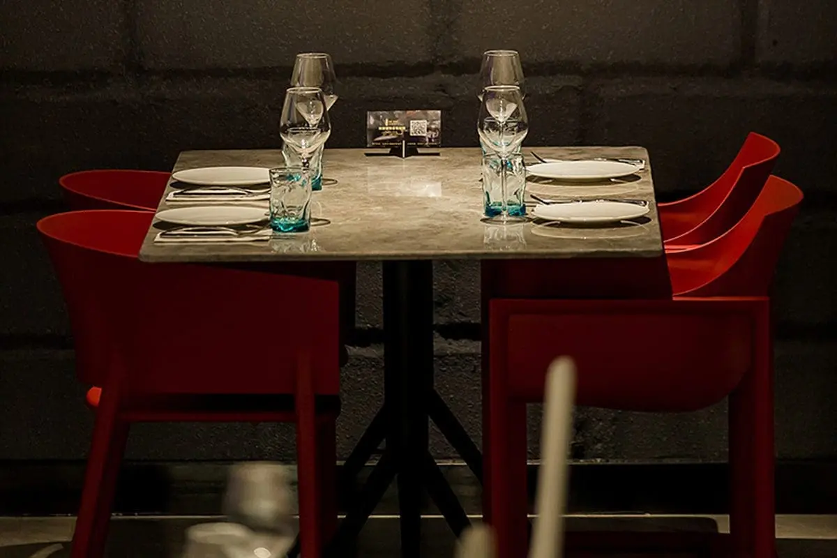 Shark Project | Contract Restaurant Furniture | Vondom