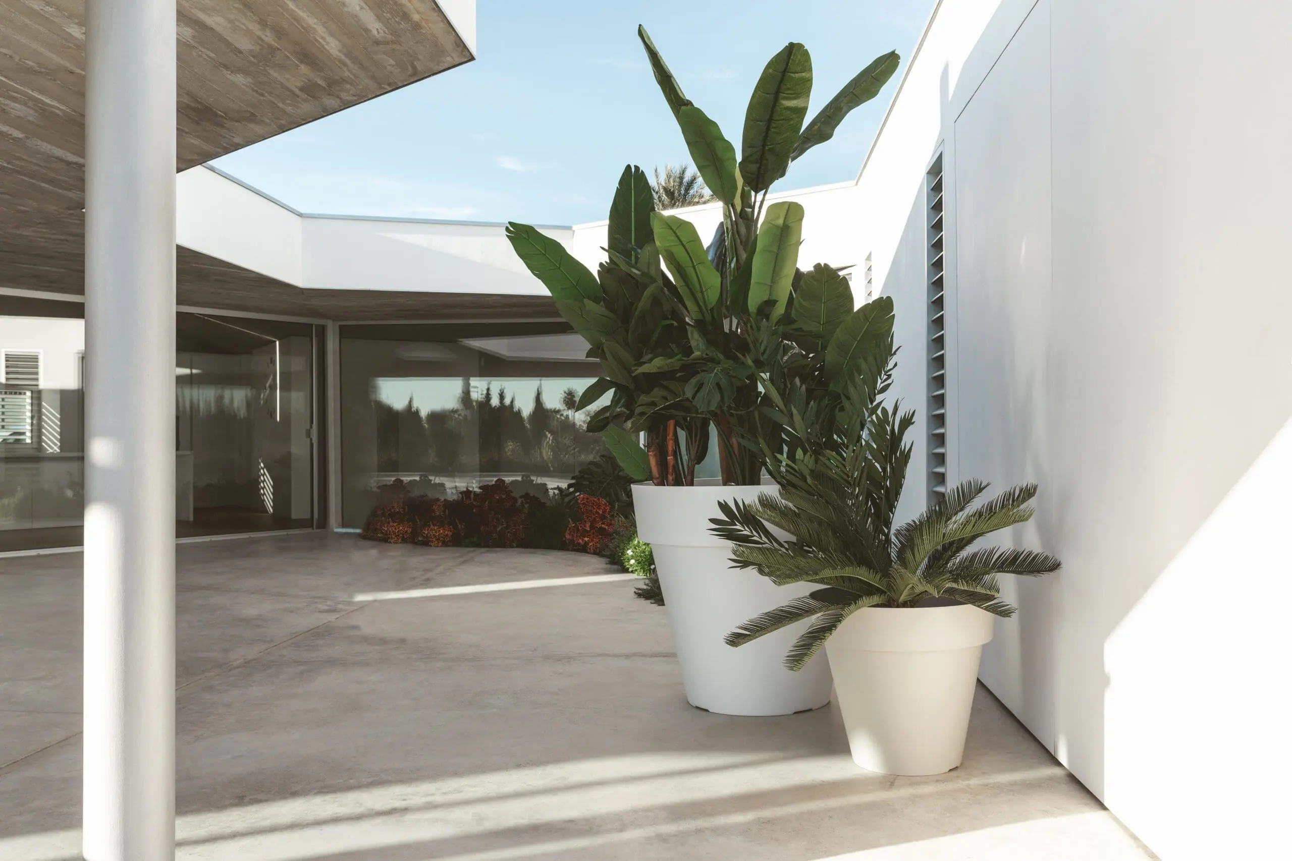 Macetas Easy de Vondom para decorar terrazas en primavera