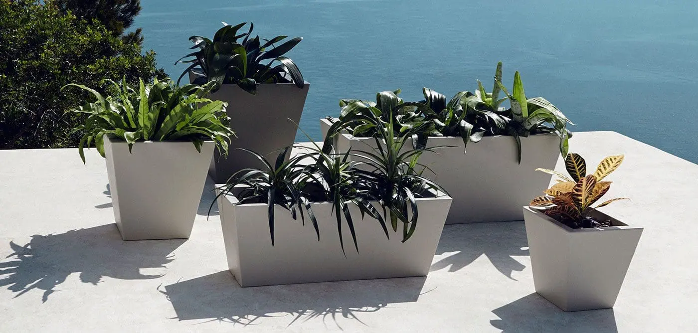 Macetas de Vondom para decorar terrazas en primavera